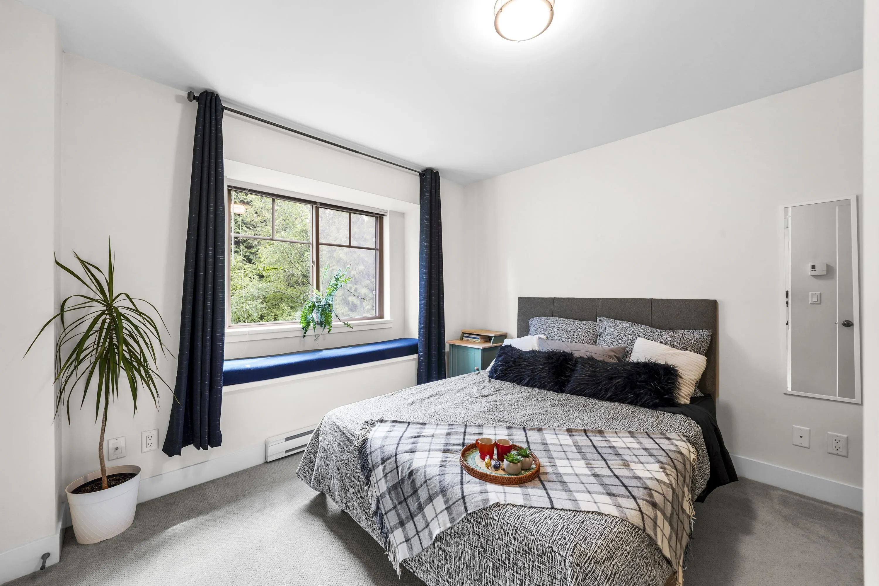 118 3382 Viewmount Drive