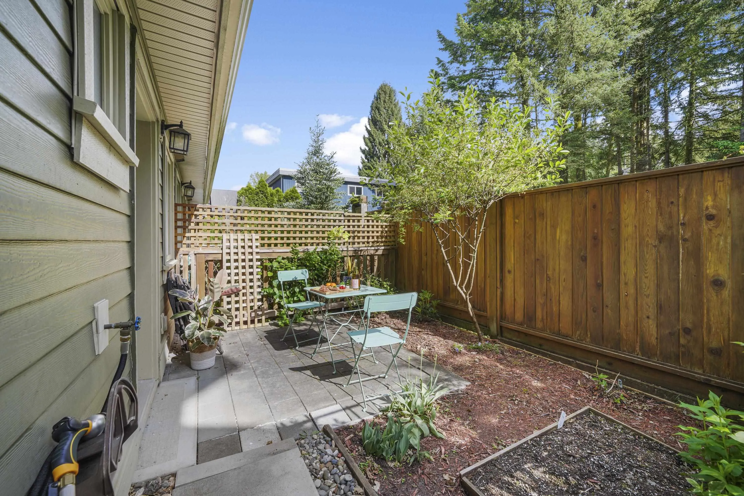 118 3382 Viewmount Drive