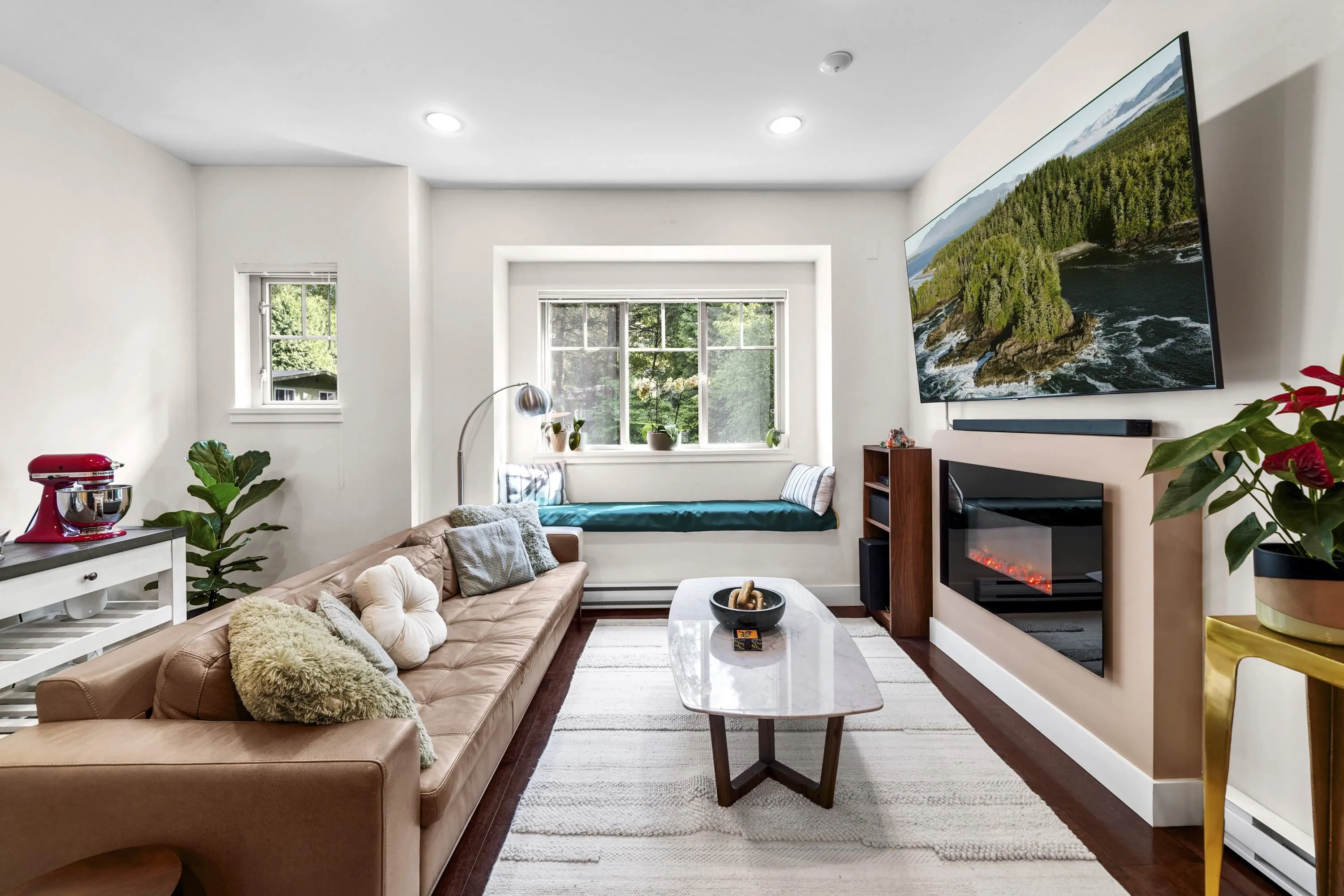 118 3382 Viewmount Drive