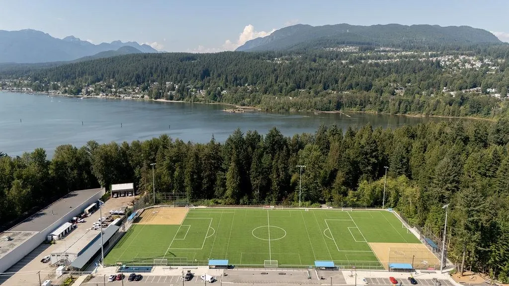 303 3142 St Johns Street