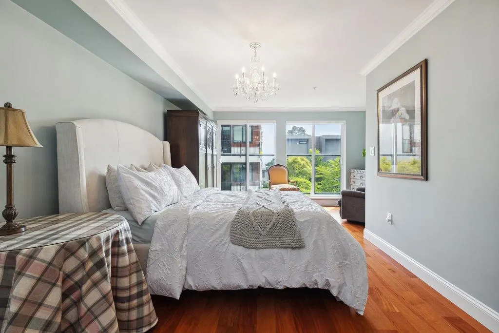 220 15210 Pacific Avenue