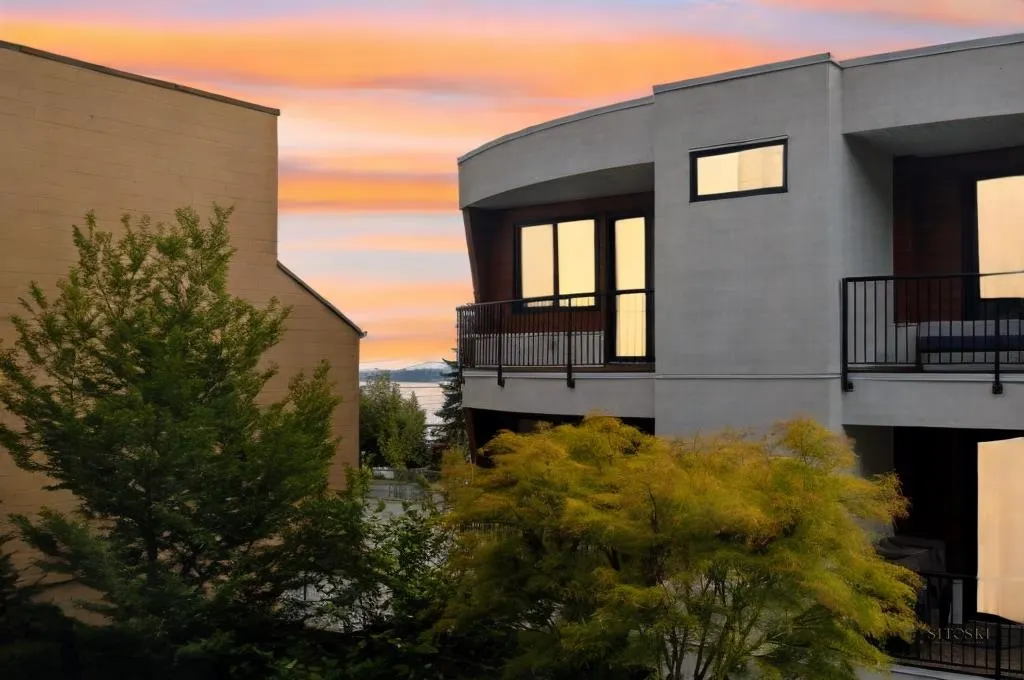 220 15210 Pacific Avenue