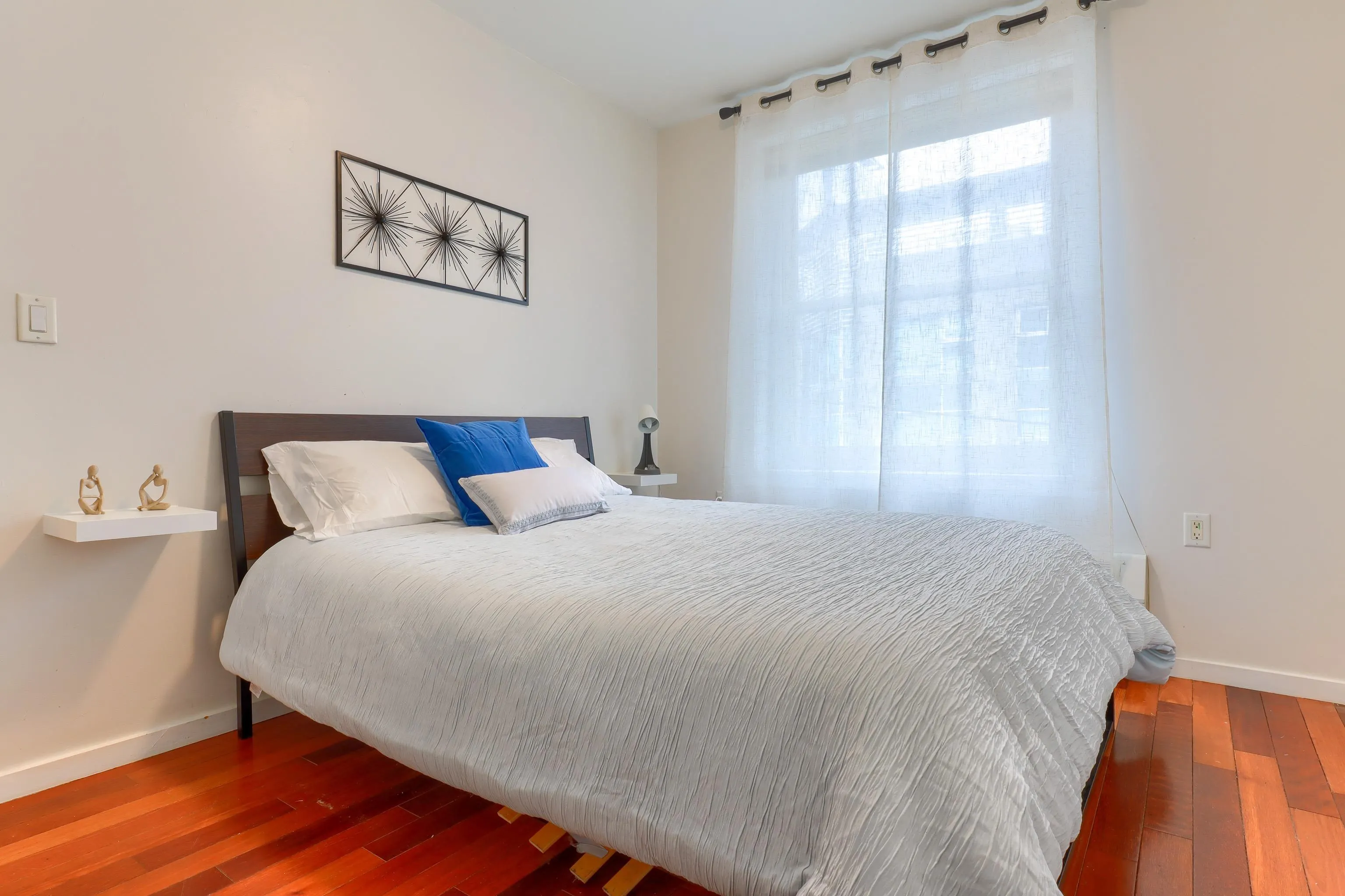 301 - PROMO 440 Richards Street