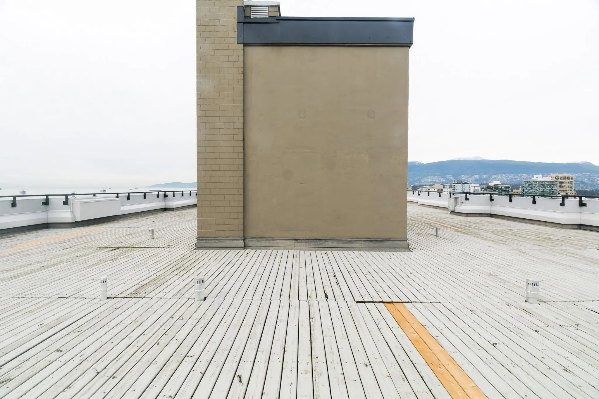 1204 1330 Harwood Street