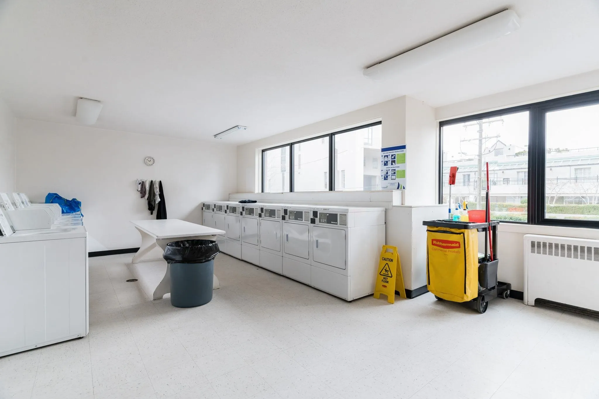 1204 1330 Harwood Street