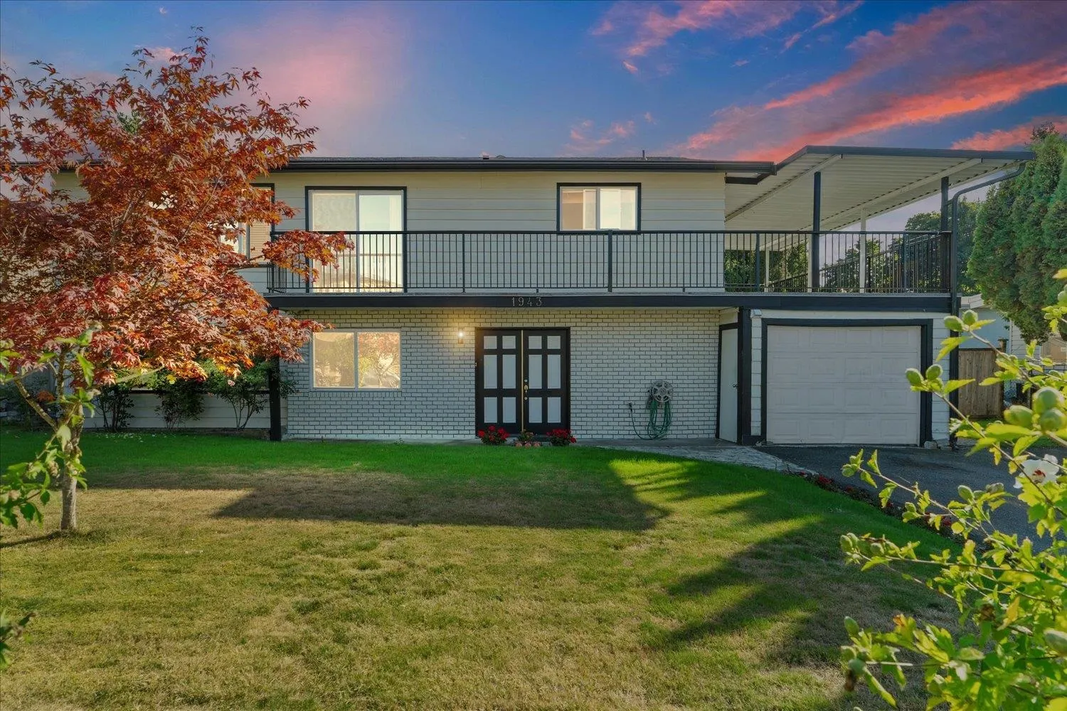 1943 Catalina Crescent