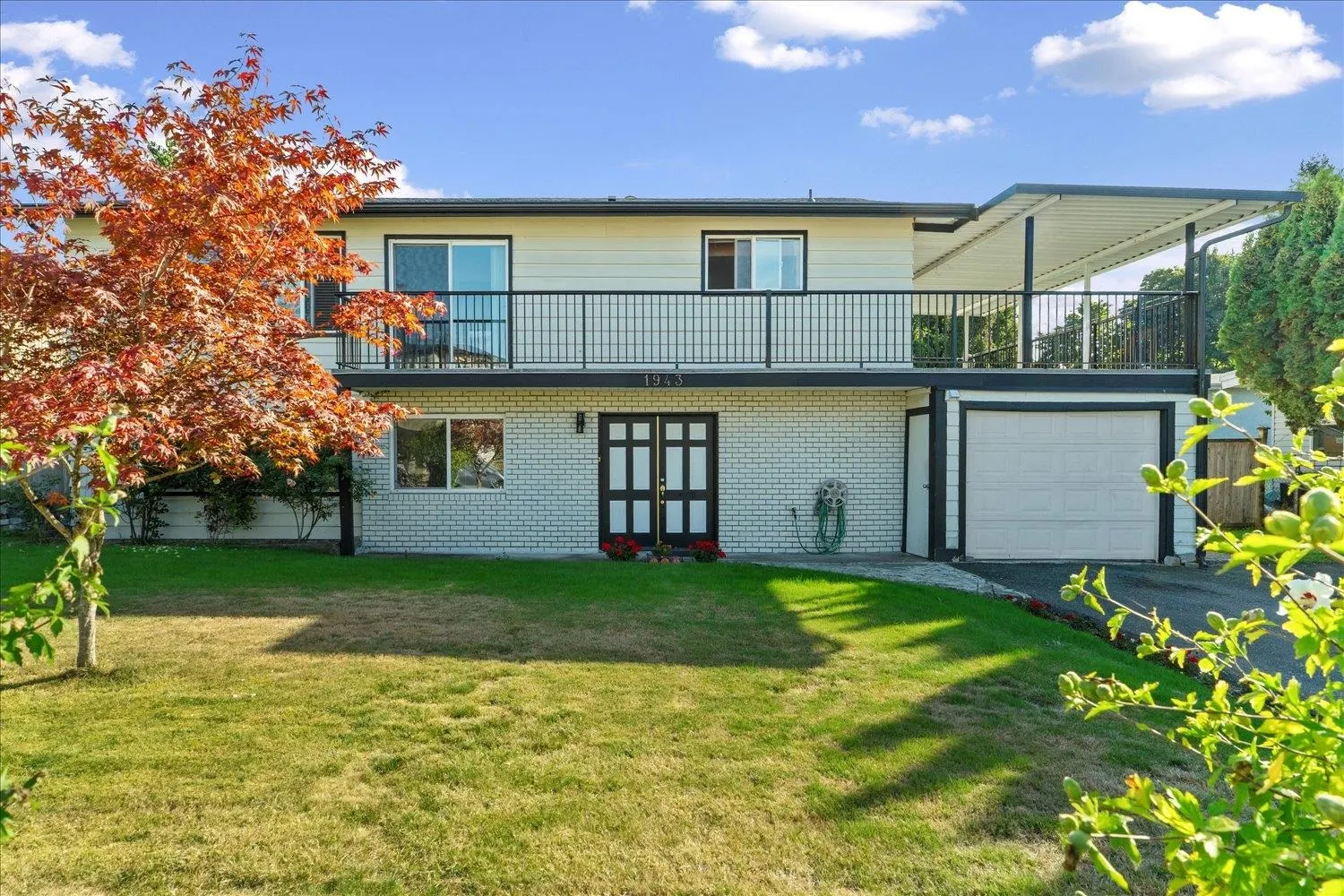 1943 Catalina Crescent