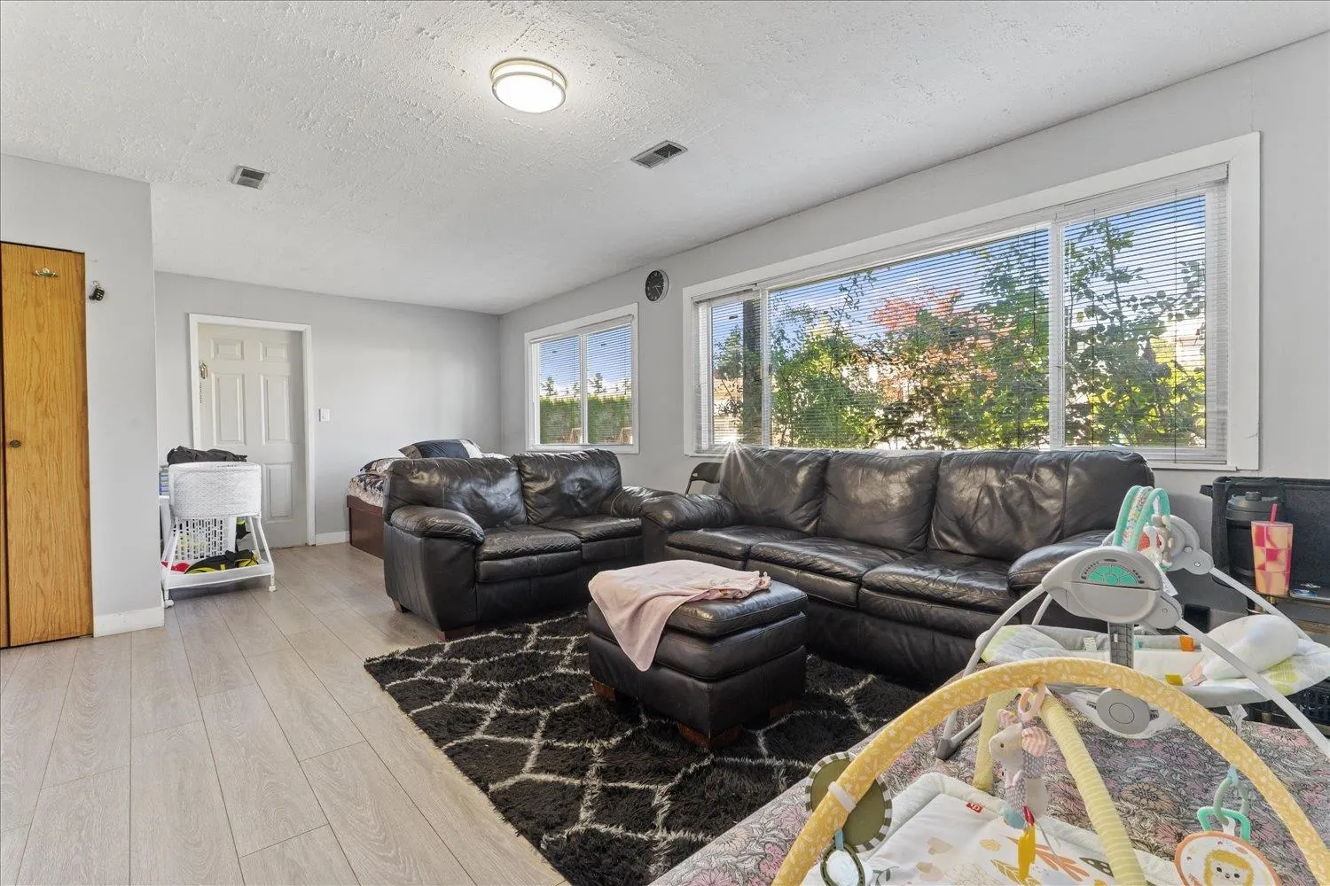 1943 Catalina Crescent