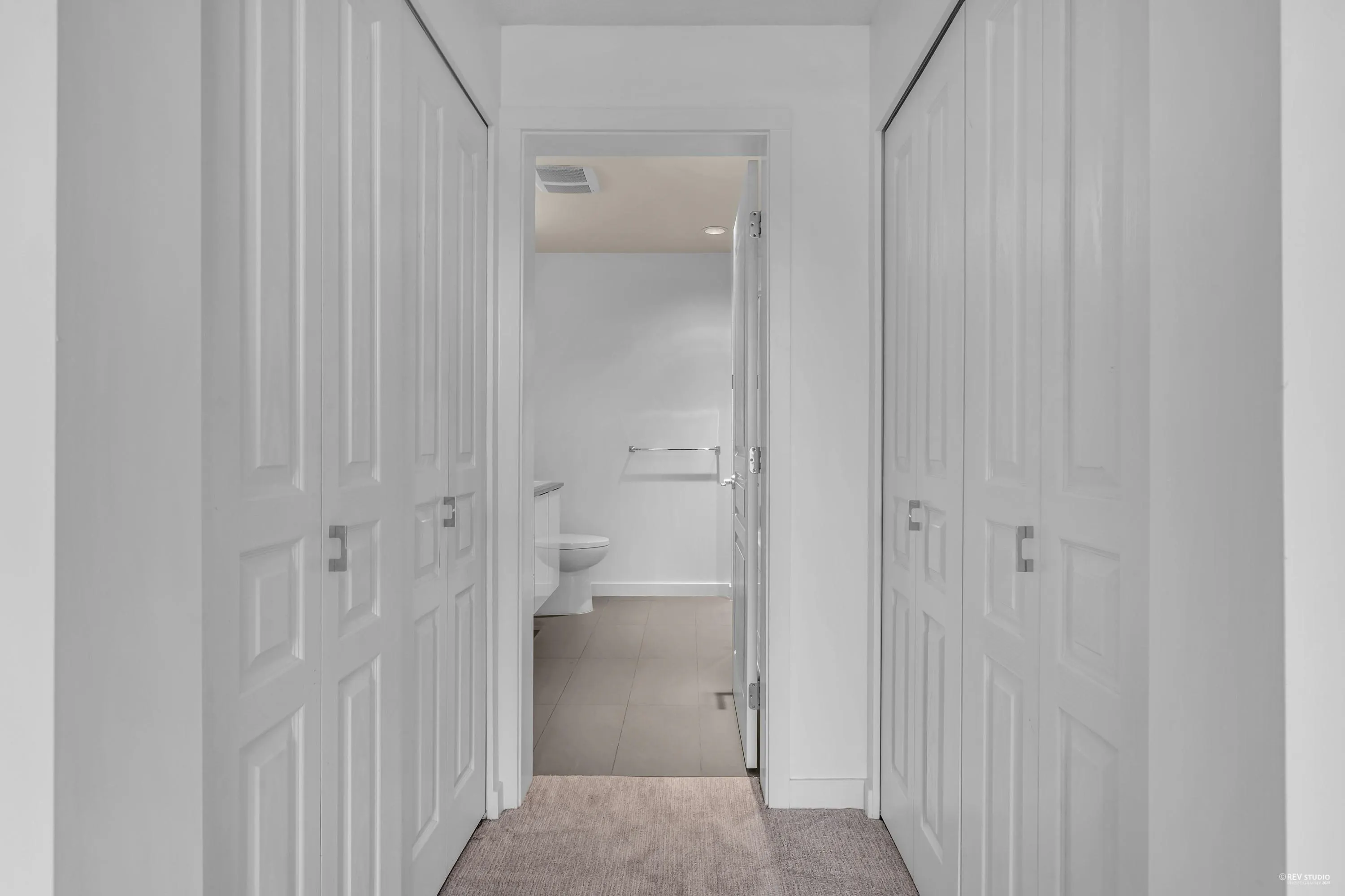 411 1152 Windsor Mews