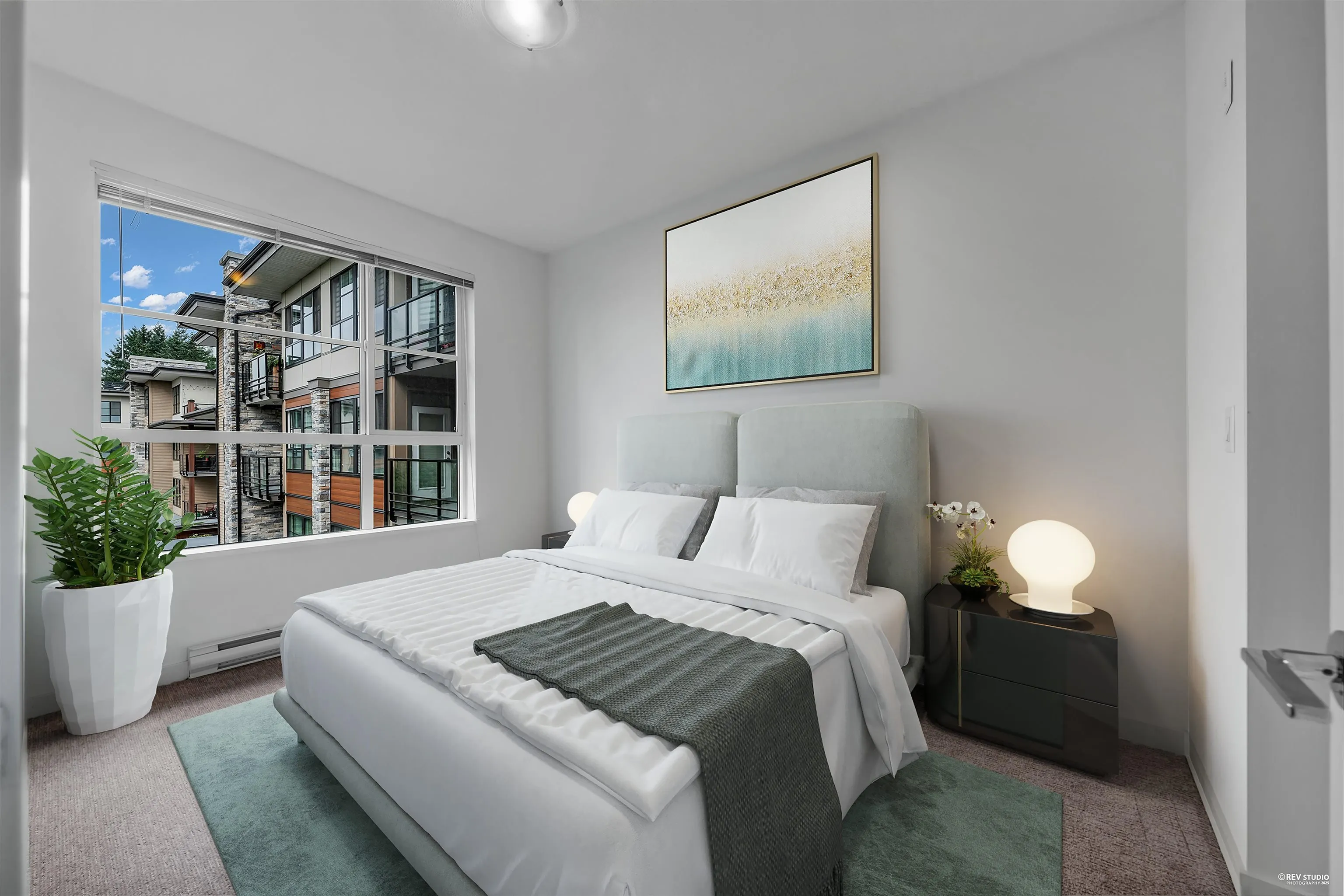 411 1152 Windsor Mews