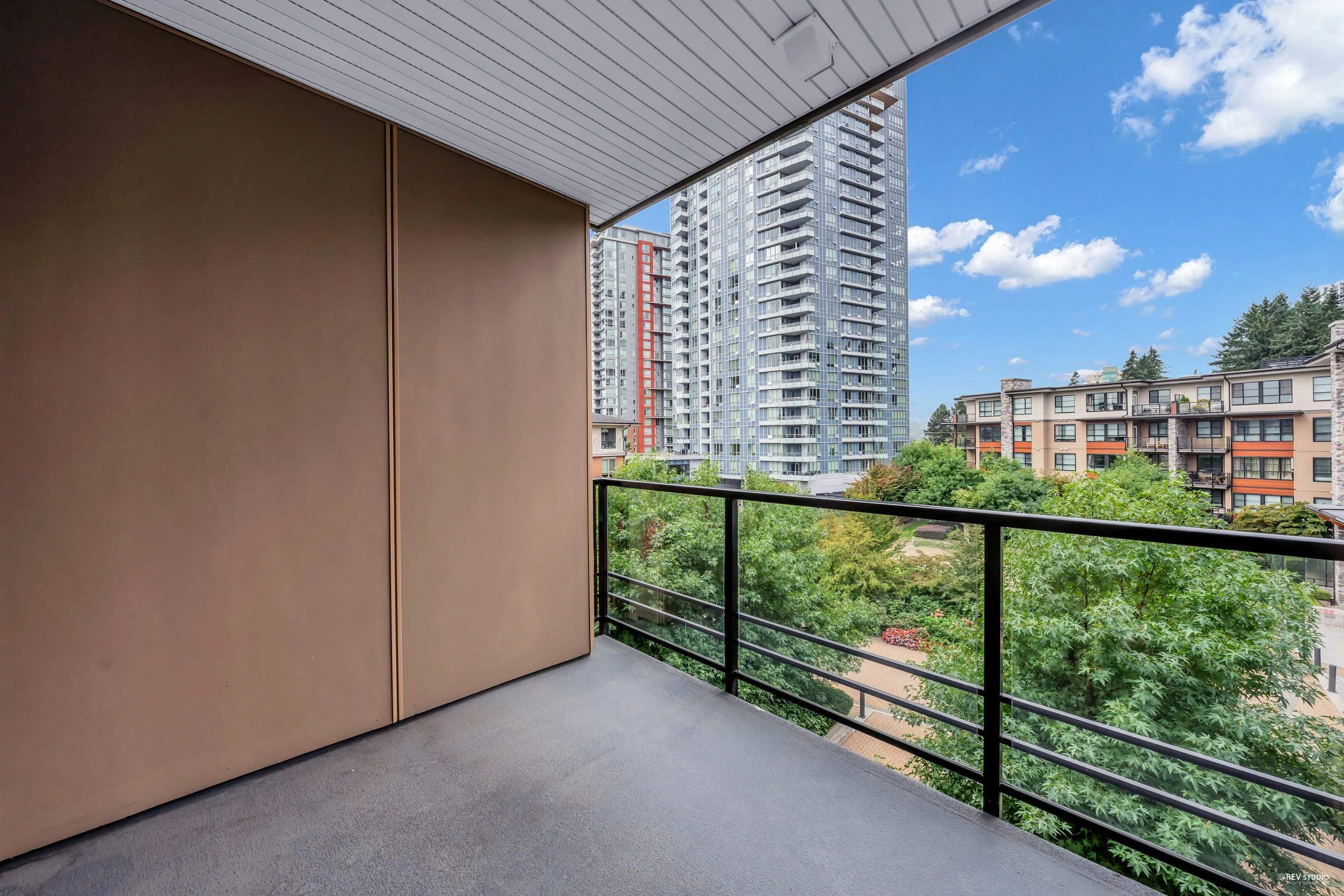 411 1152 Windsor Mews