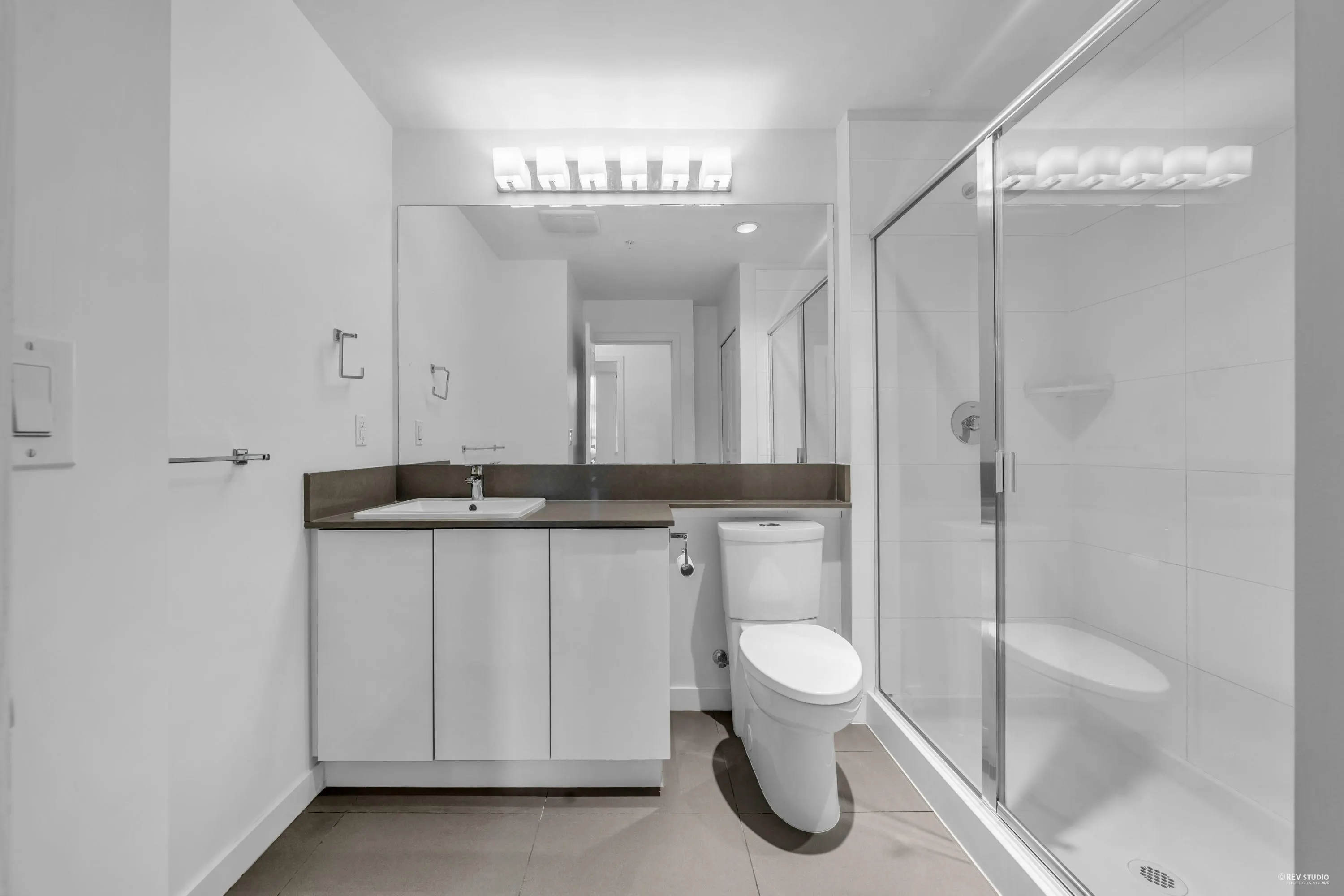 411 1152 Windsor Mews