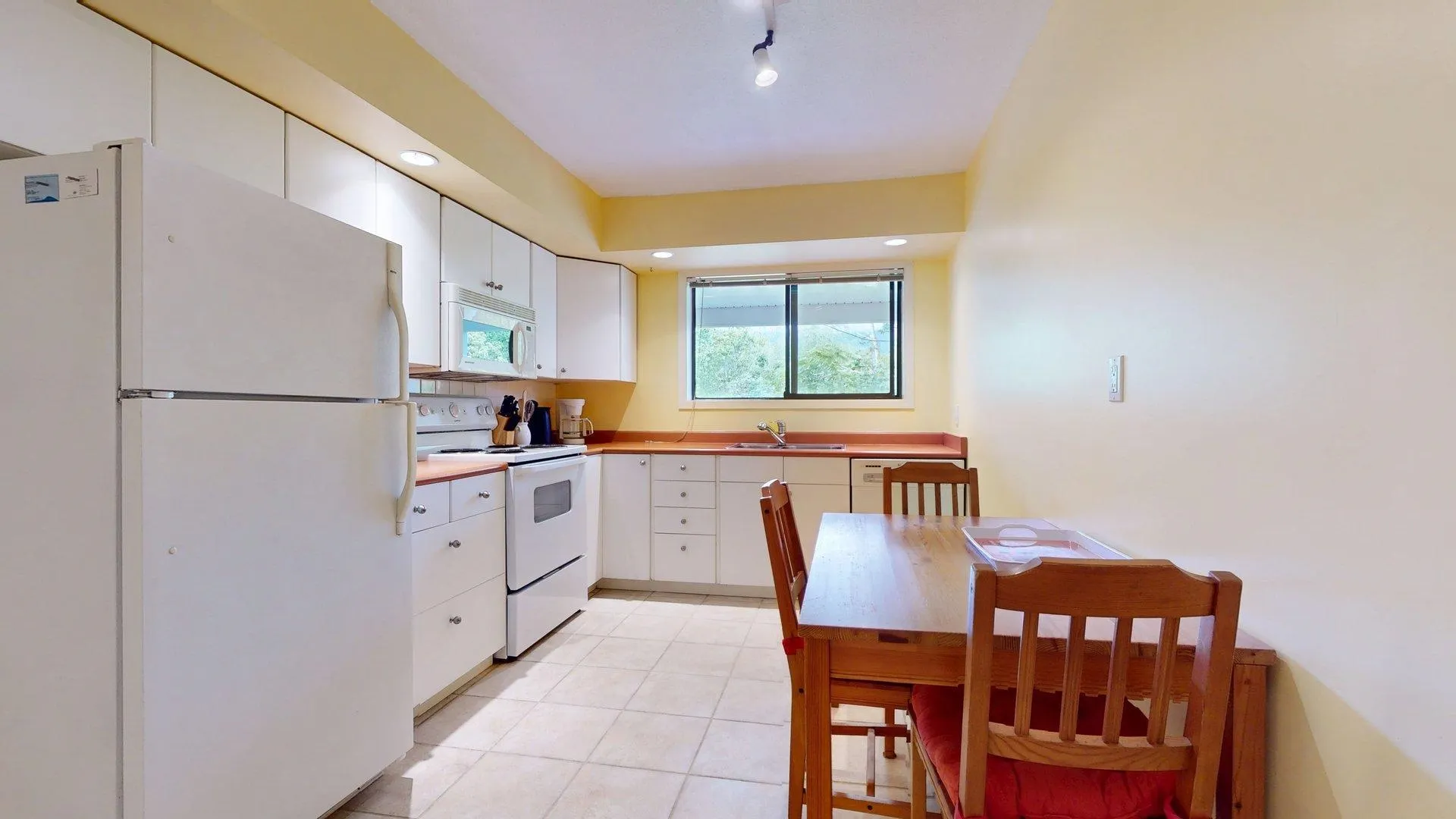 41343 Kingswood Road