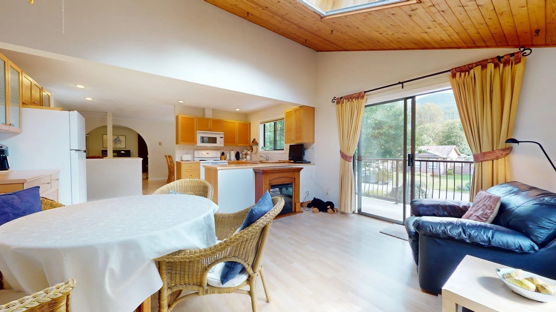 41343 Kingswood Road