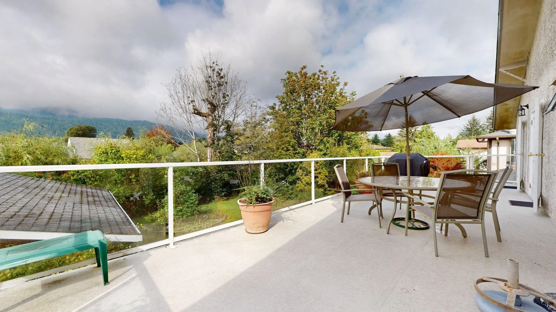 41343 Kingswood Road