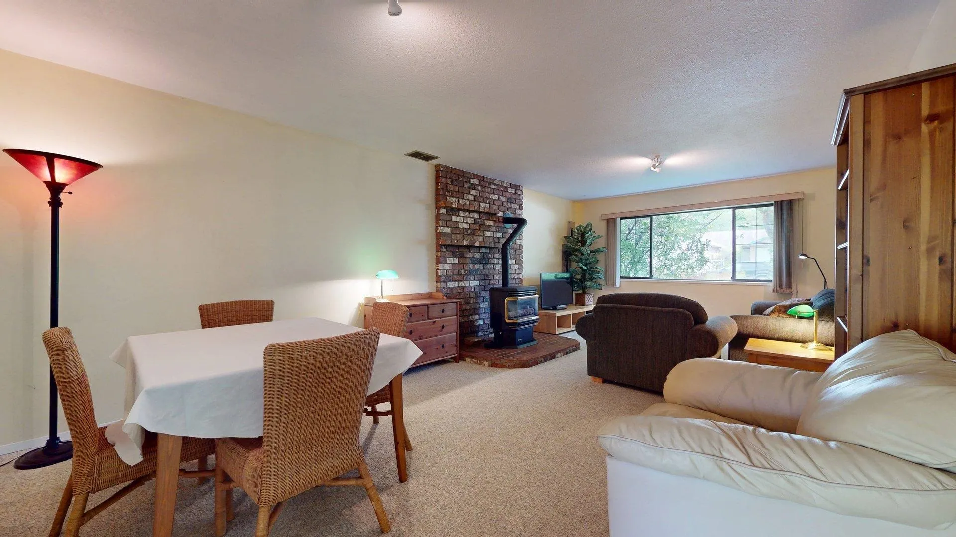41343 Kingswood Road