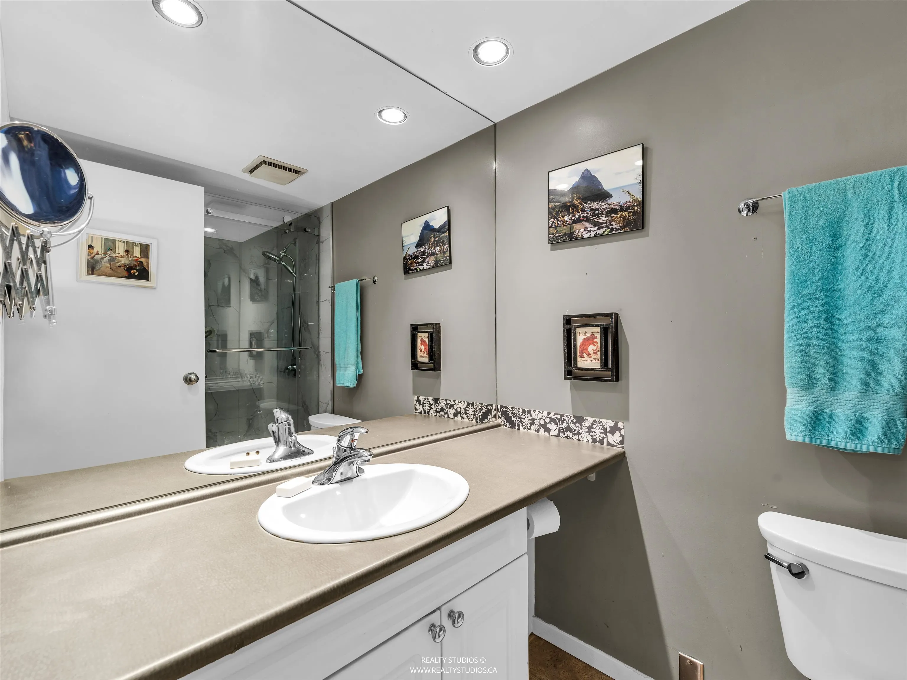 319 1500 Pendrell Street