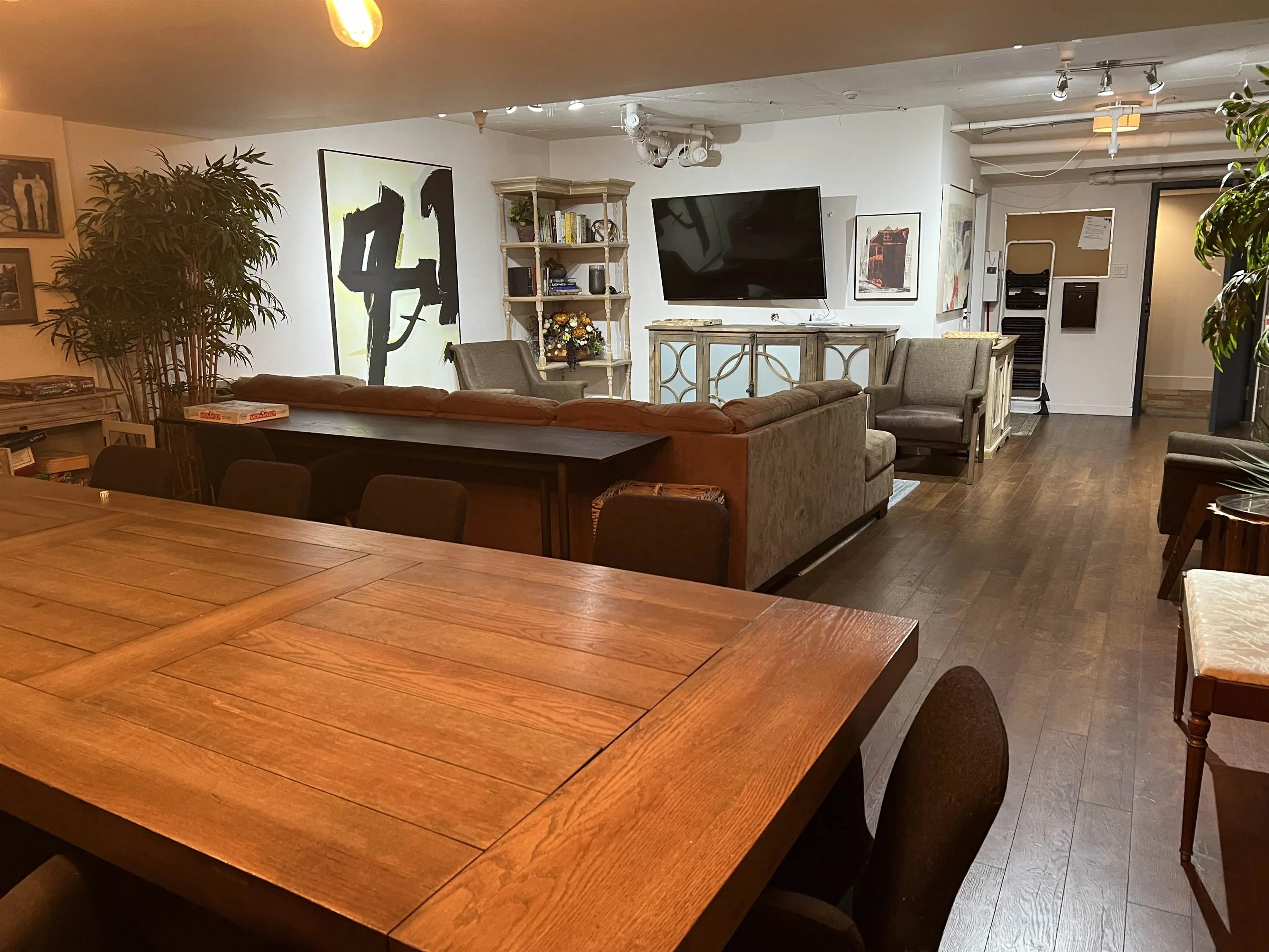 319 1500 Pendrell Street