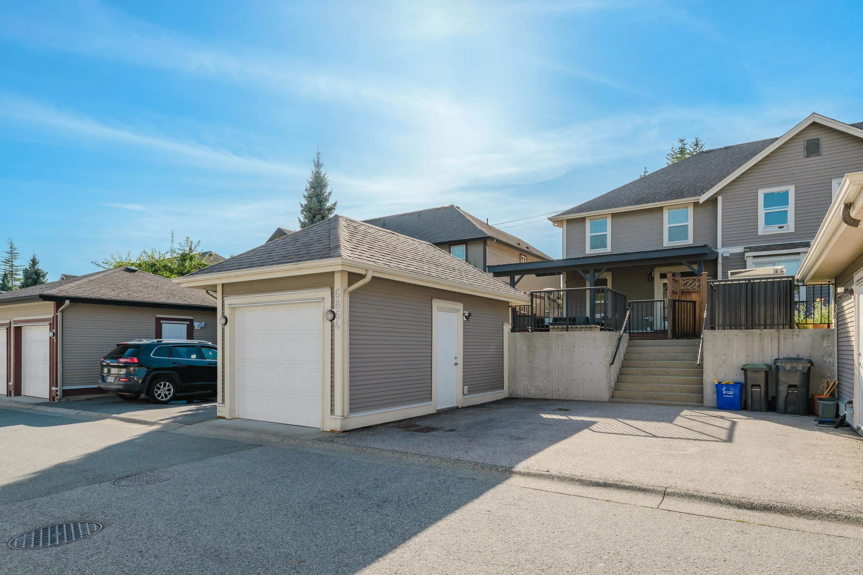 6864 208 Street