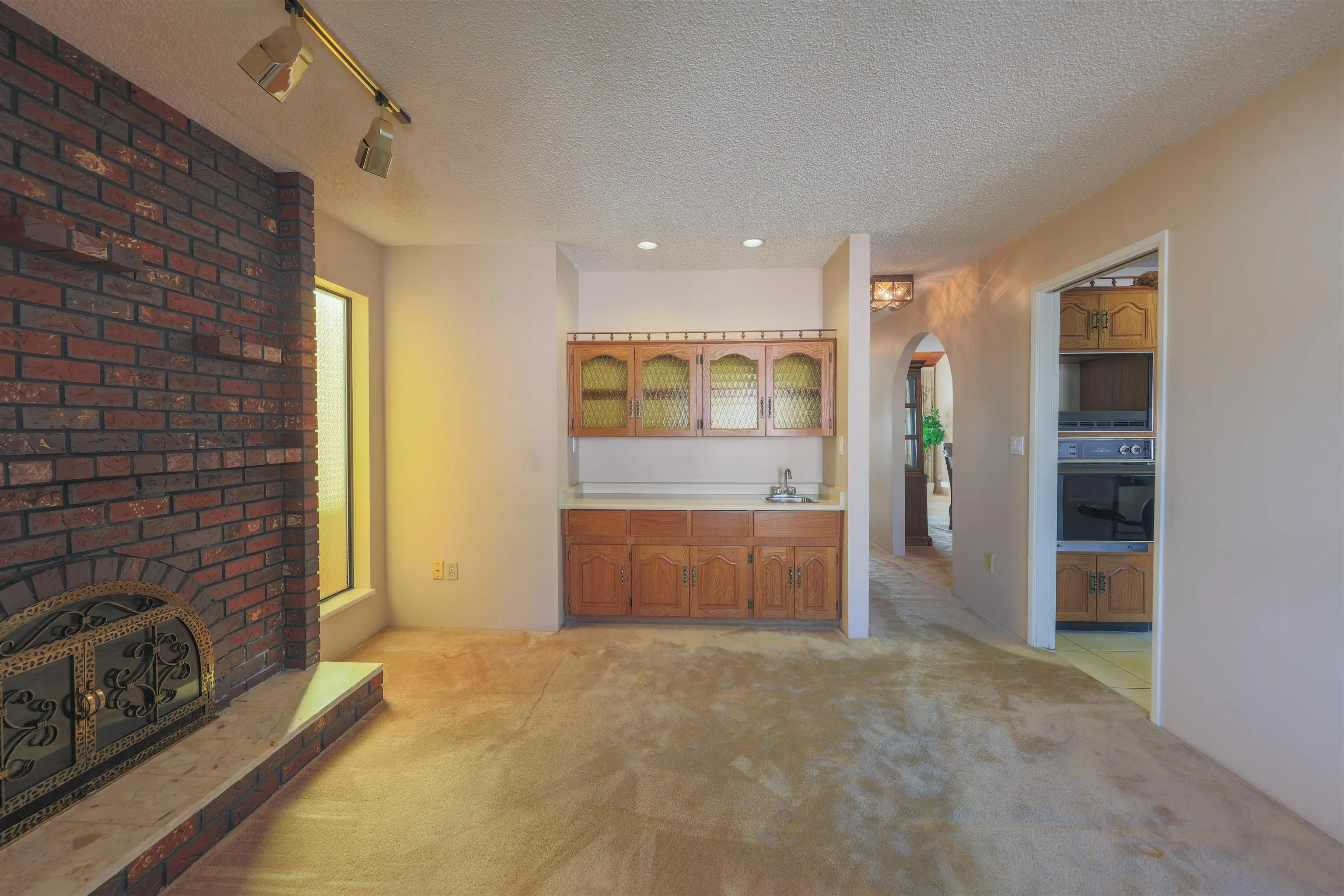 879 W 62nd Avenue