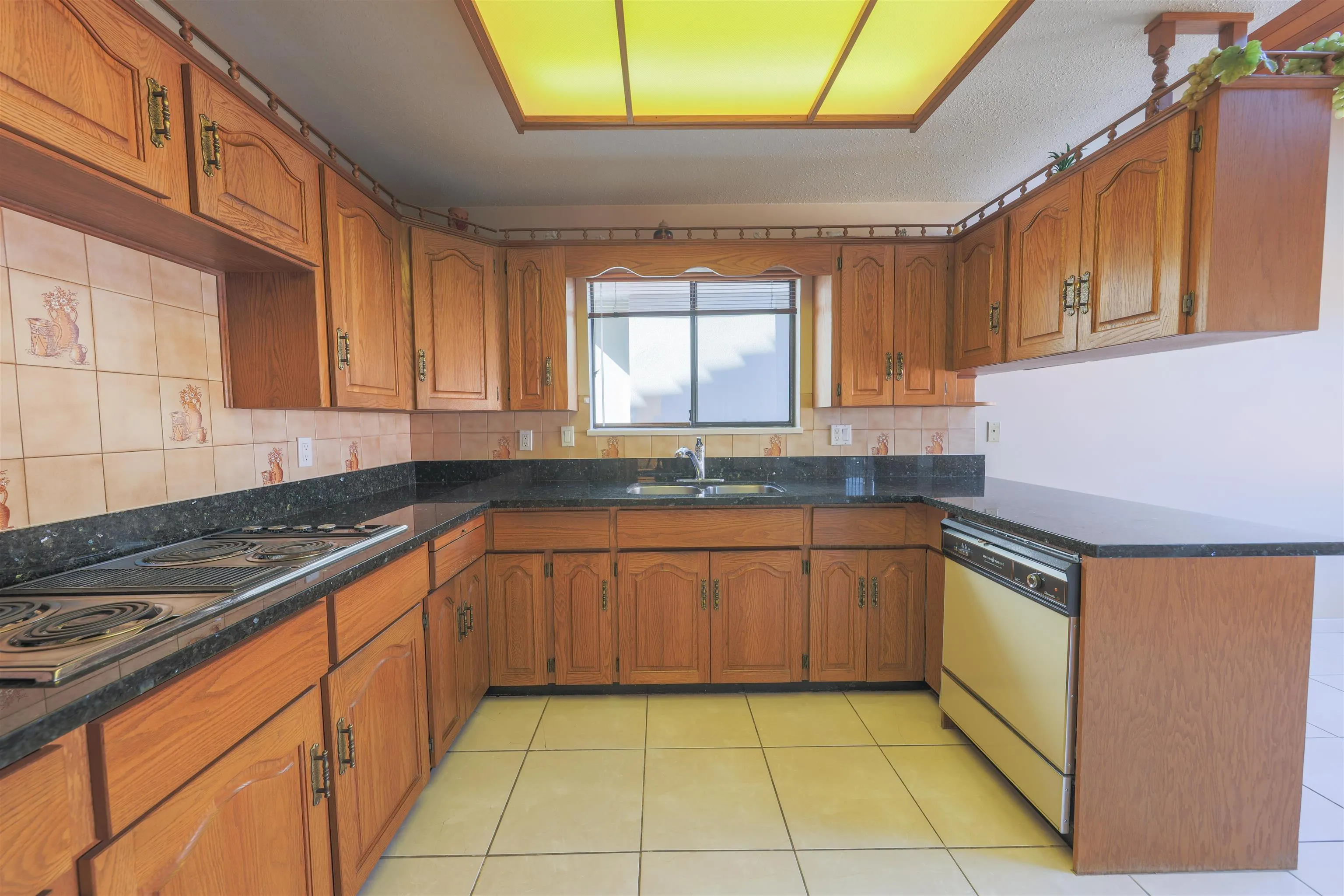 879 W 62nd Avenue