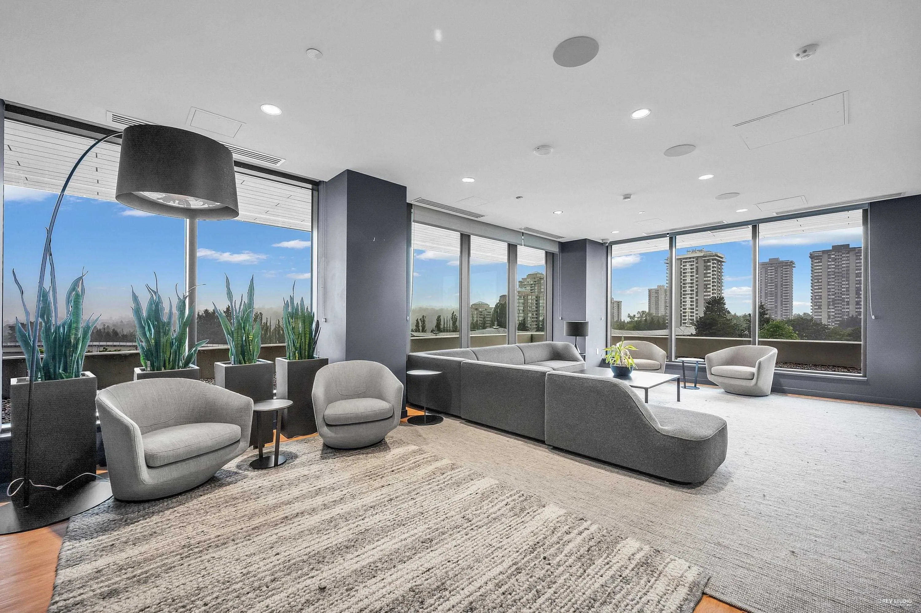 804 3833 Evergreen Place