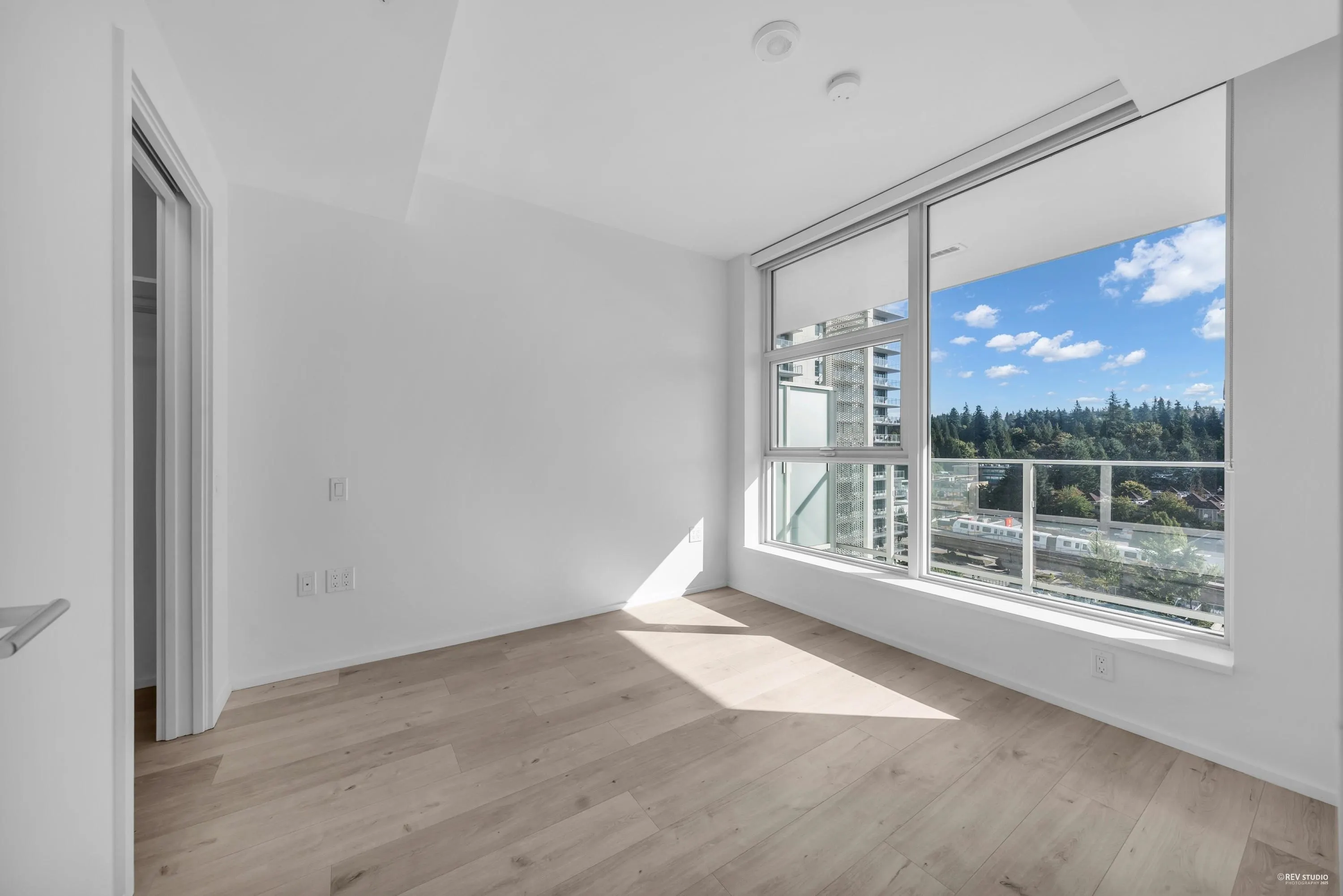 804 3833 Evergreen Place