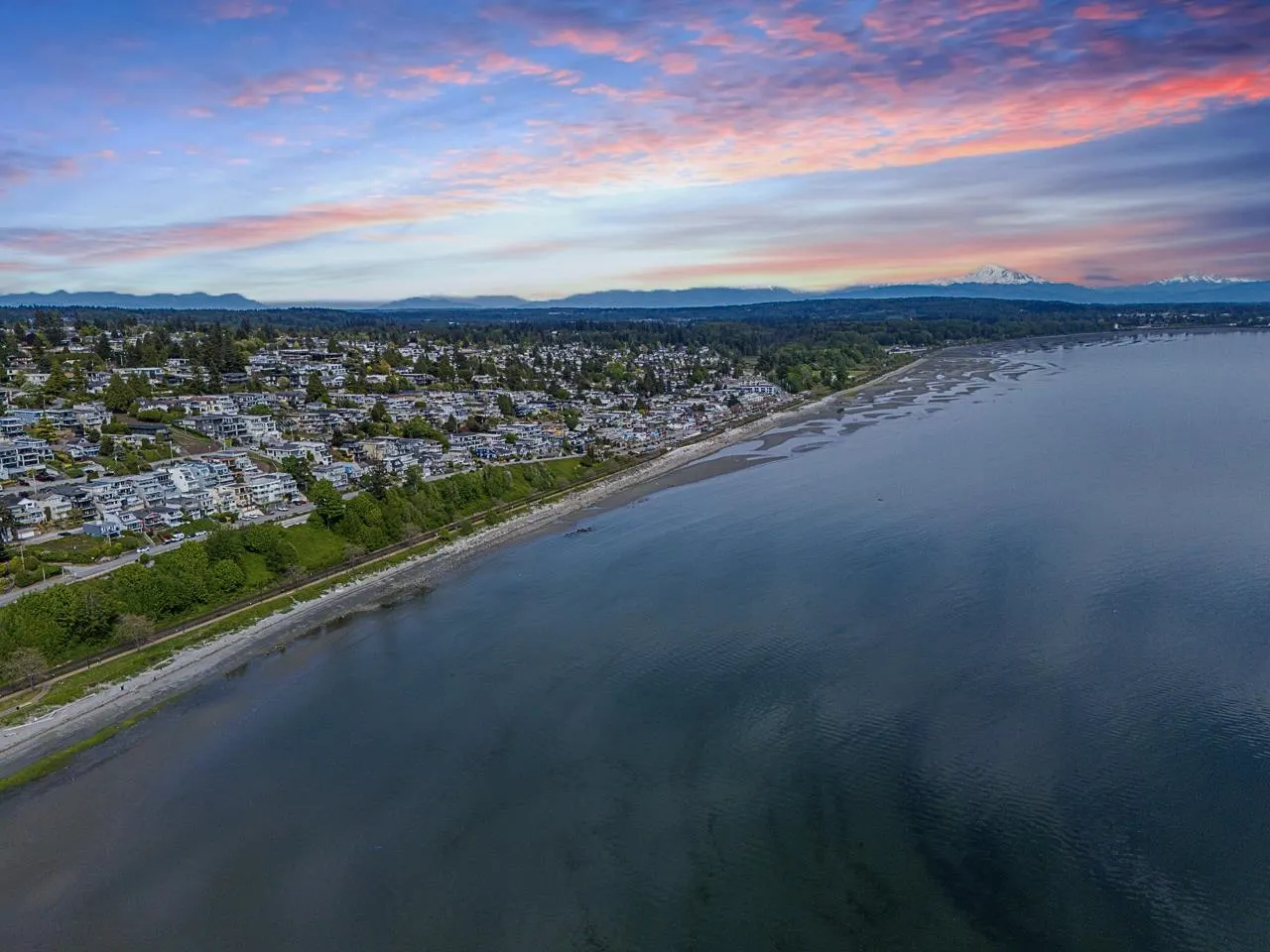 15549 Victoria Avenue