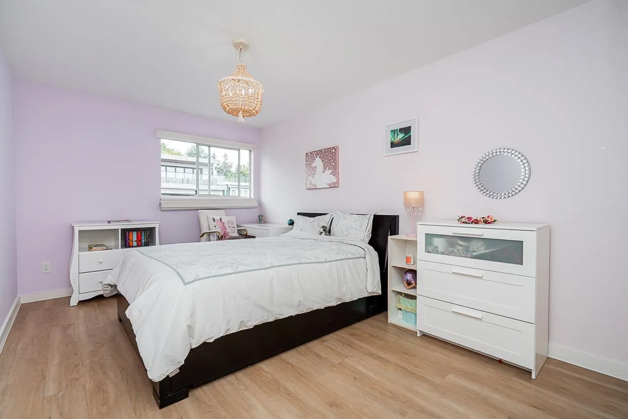 15549 Victoria Avenue