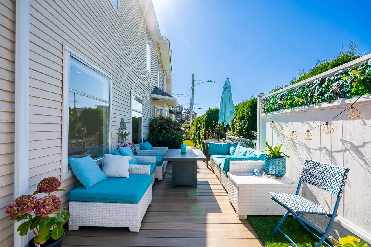 15549 Victoria Avenue