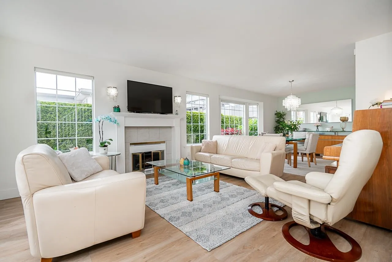 15549 Victoria Avenue