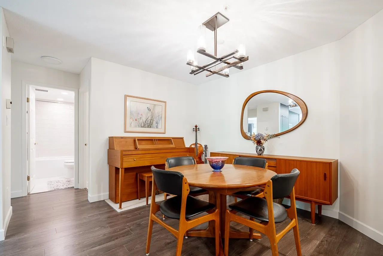 304 3670 Banff Court