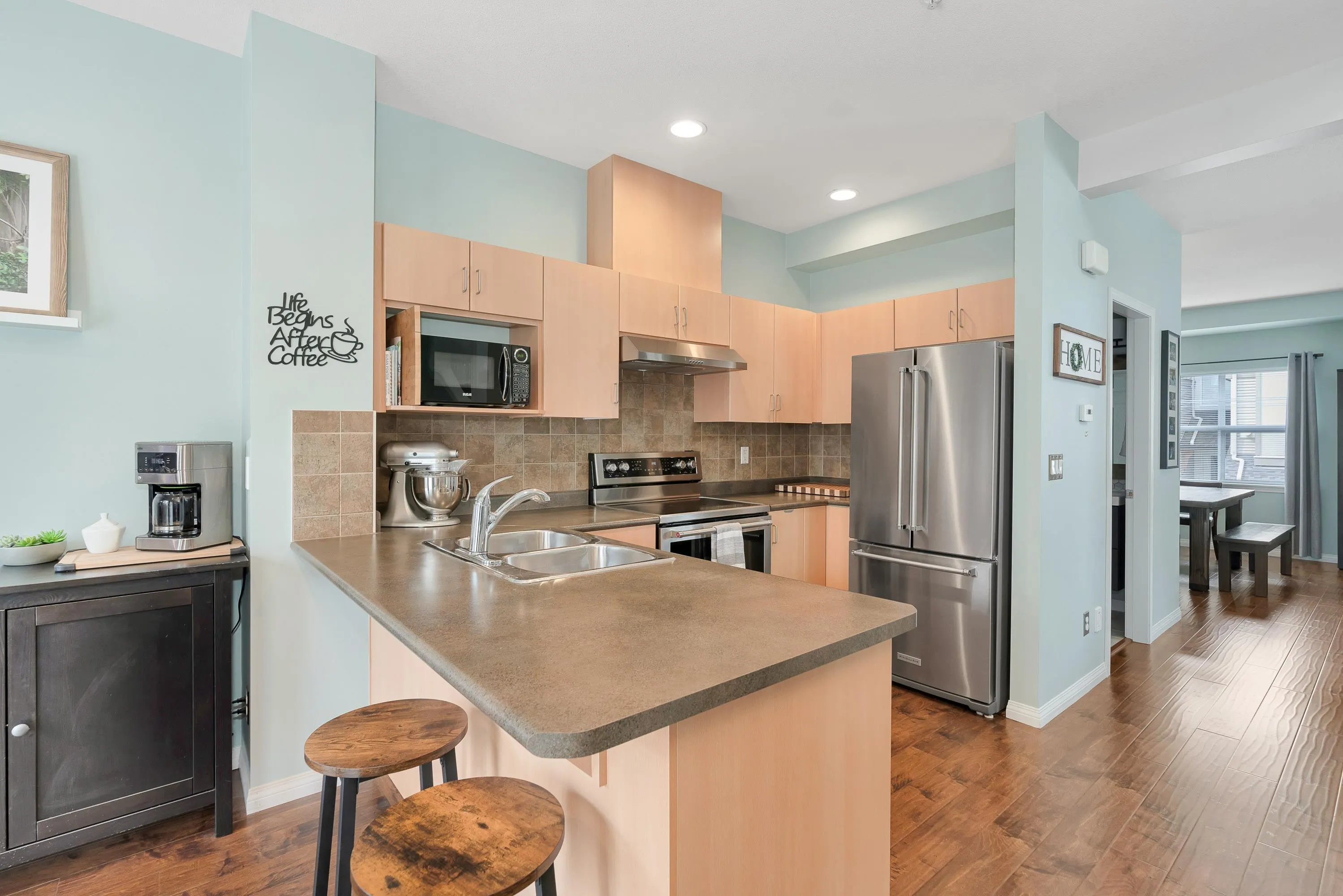 12 1055 Riverwood Gate