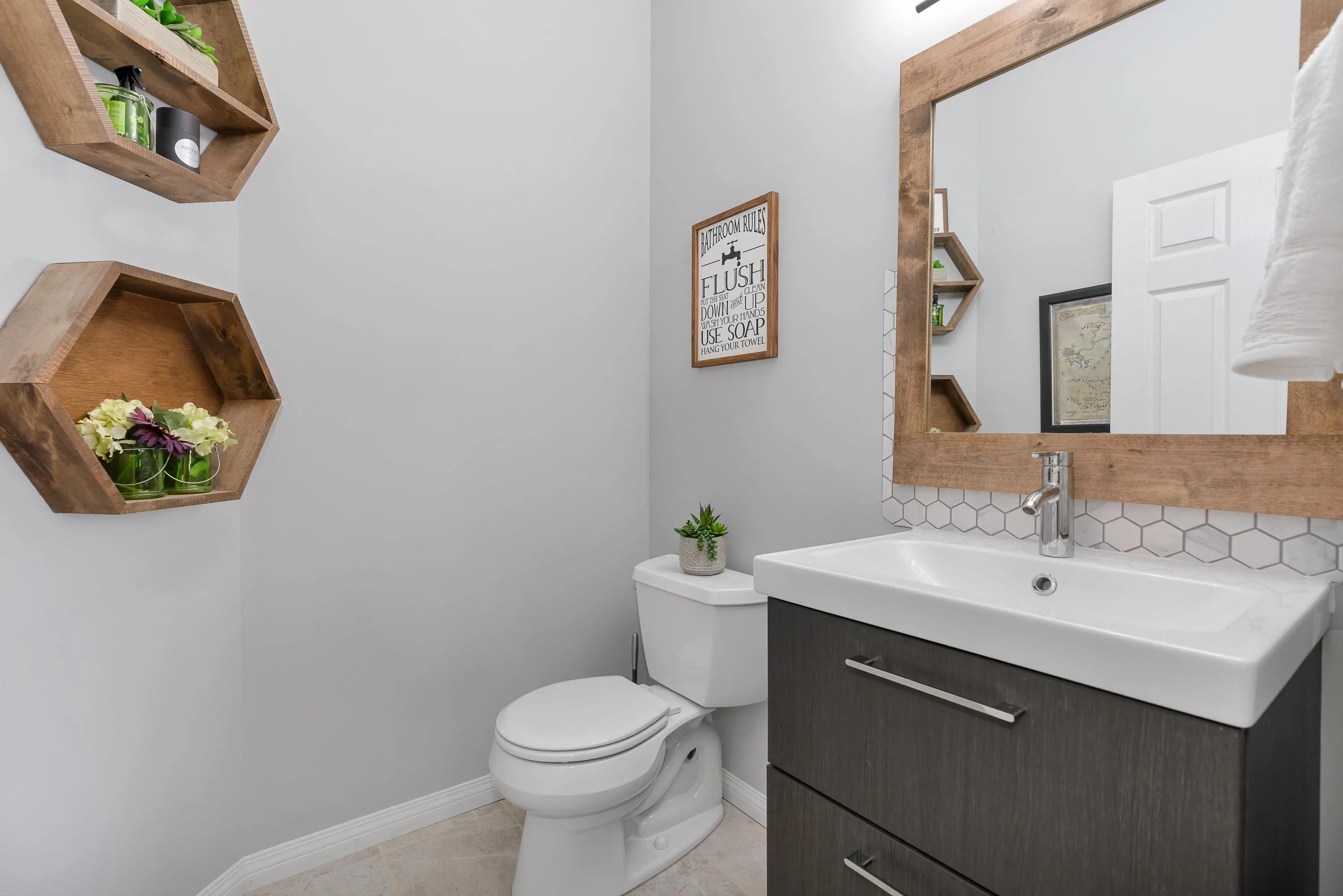 12 1055 Riverwood Gate