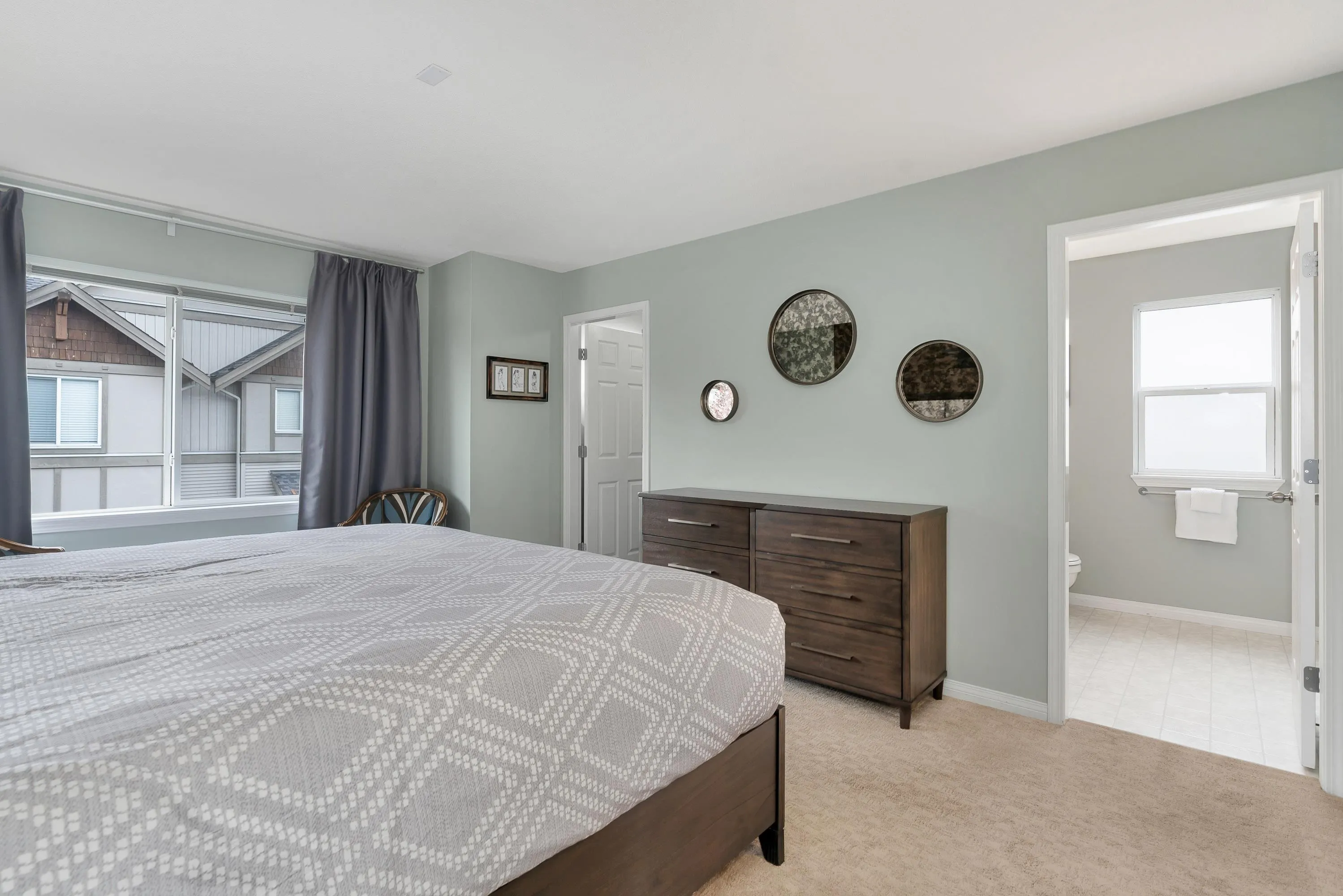 12 1055 Riverwood Gate