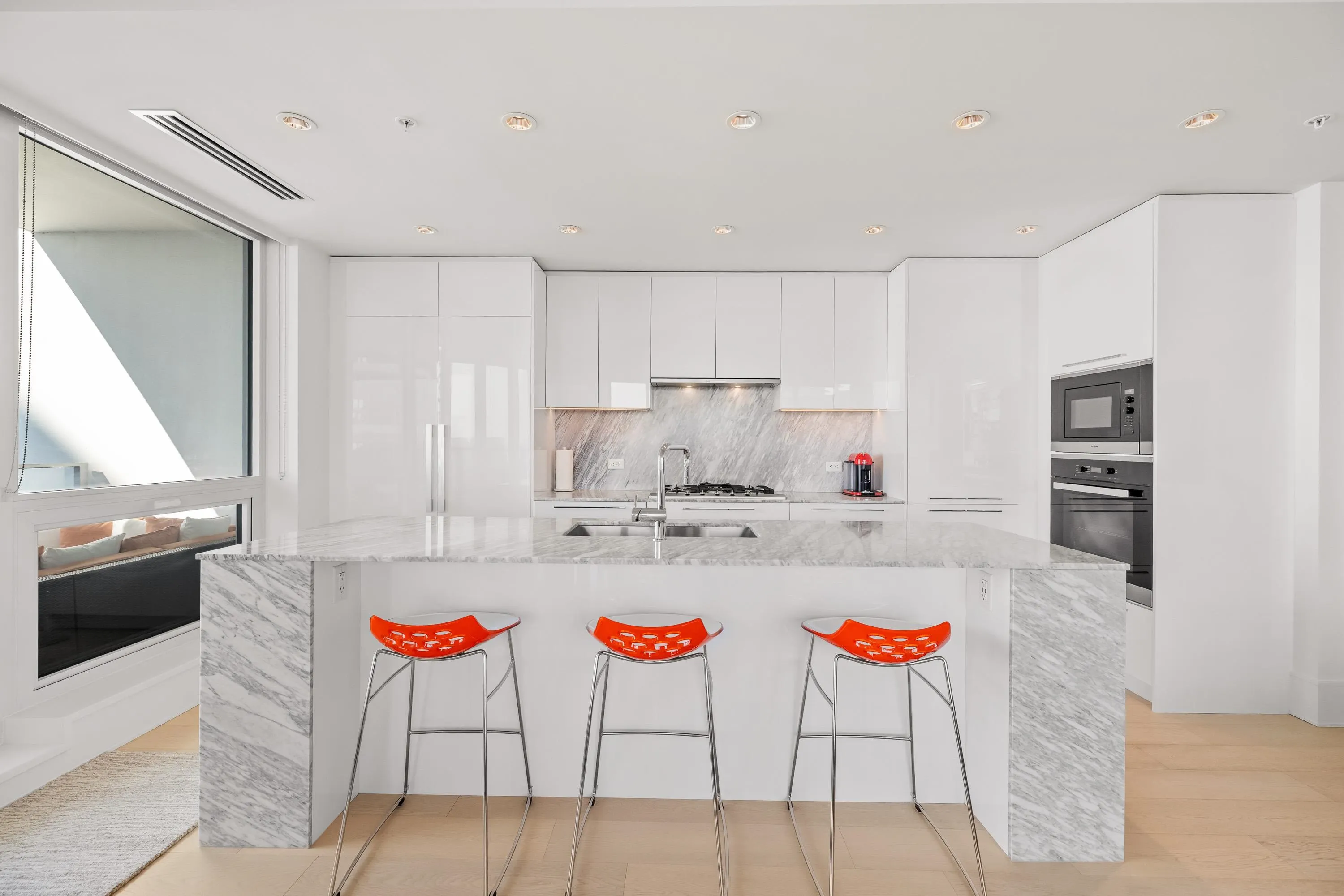 1804 1501 Foster Street