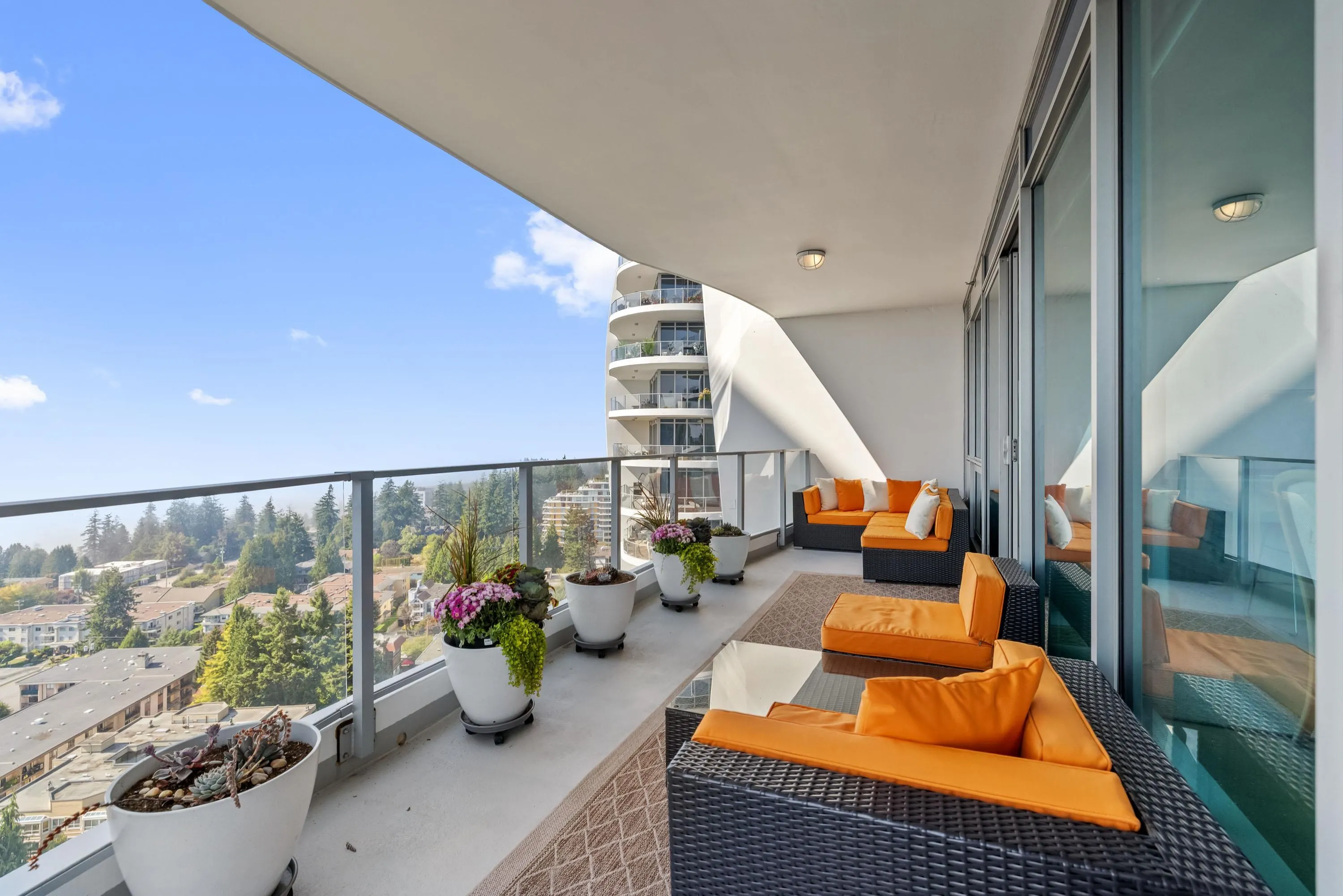 1804 1501 Foster Street