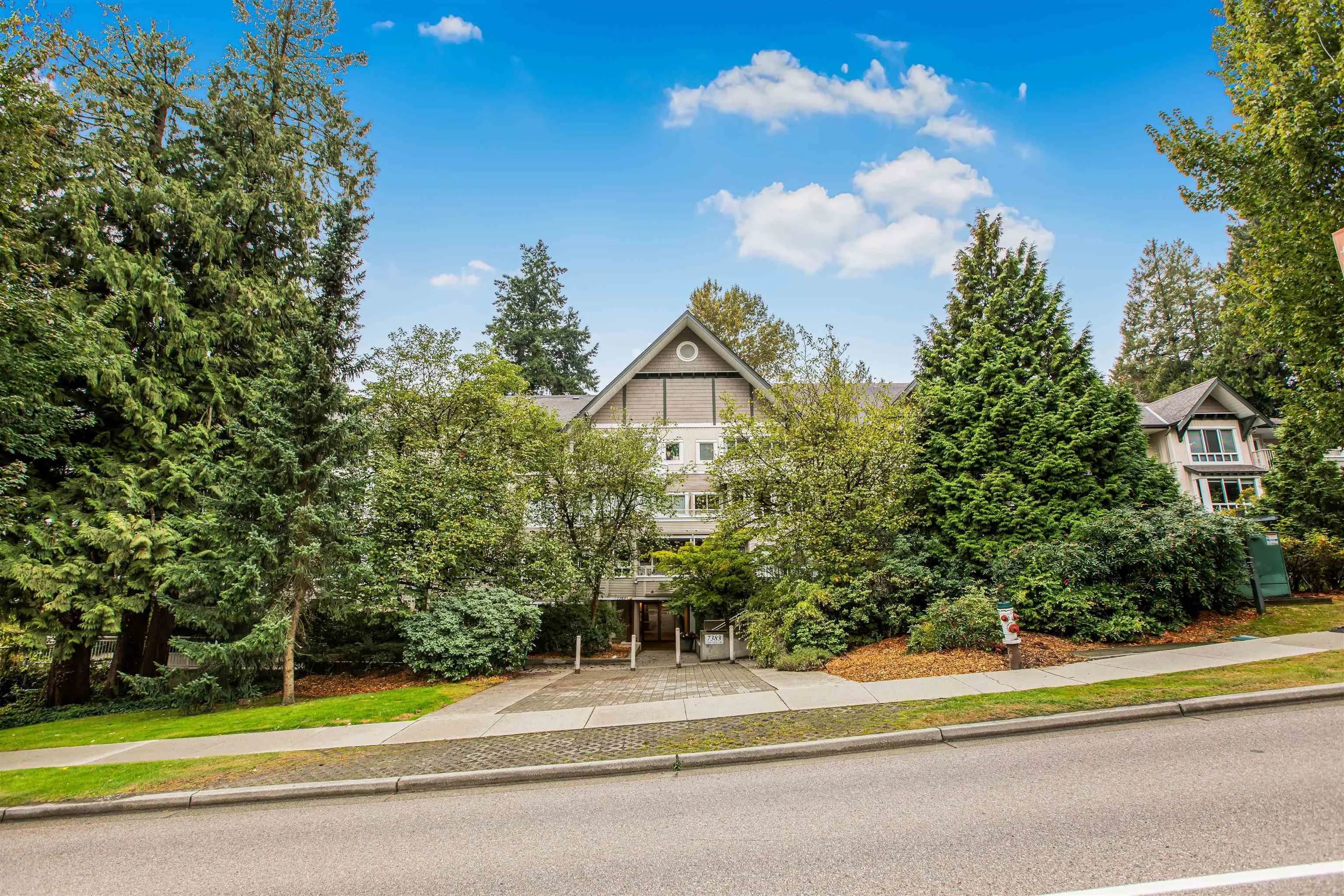 PH8 7383 Griffiths Drive