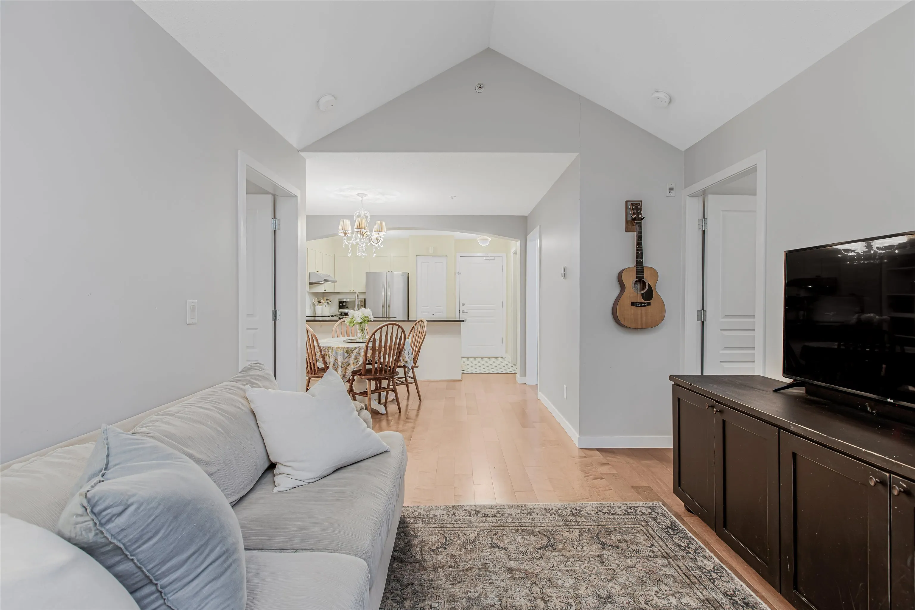PH8 7383 Griffiths Drive