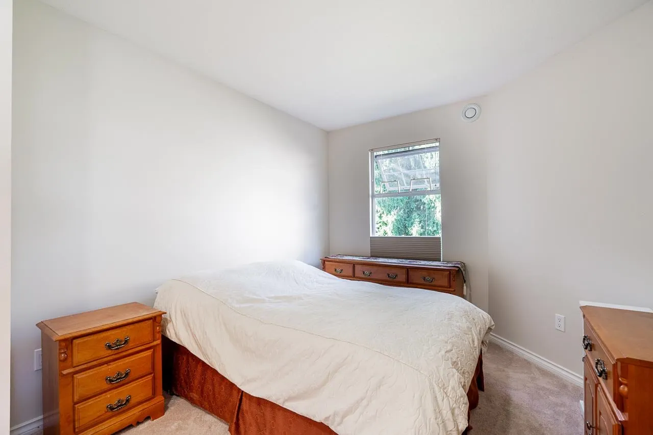 45 5221 Oakmount Crescent