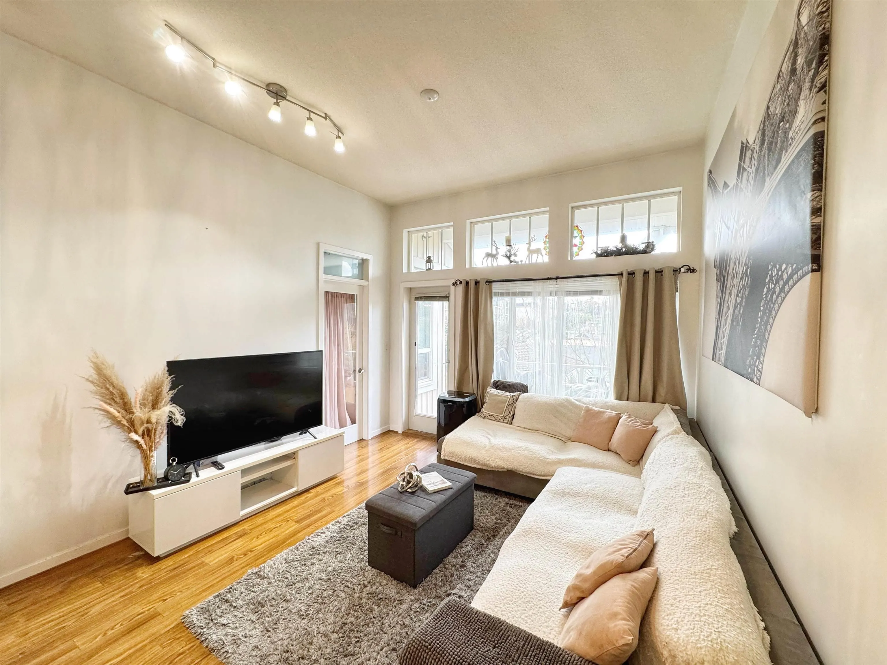 415 3651 Foster Avenue