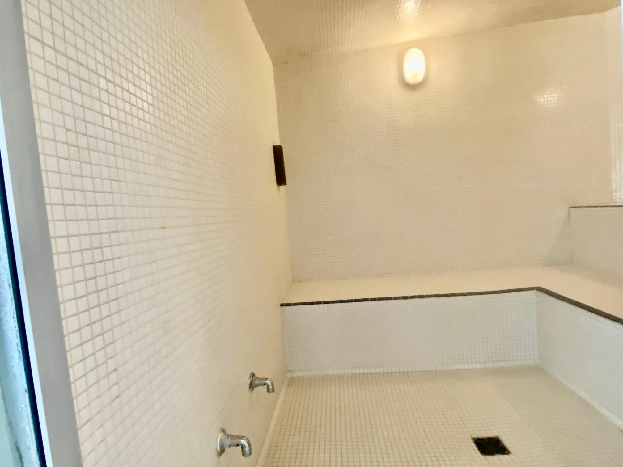 204 1050 Smithe Street