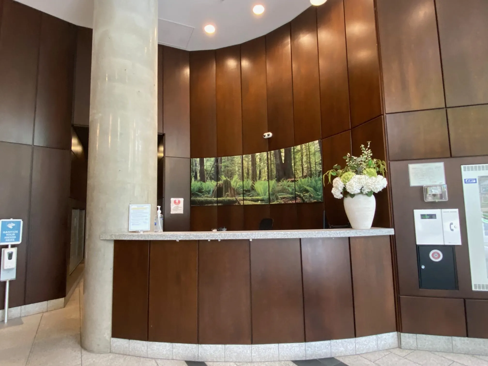 204 1050 Smithe Street