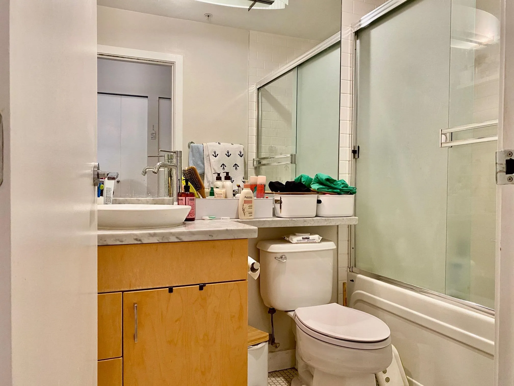 204 1050 Smithe Street