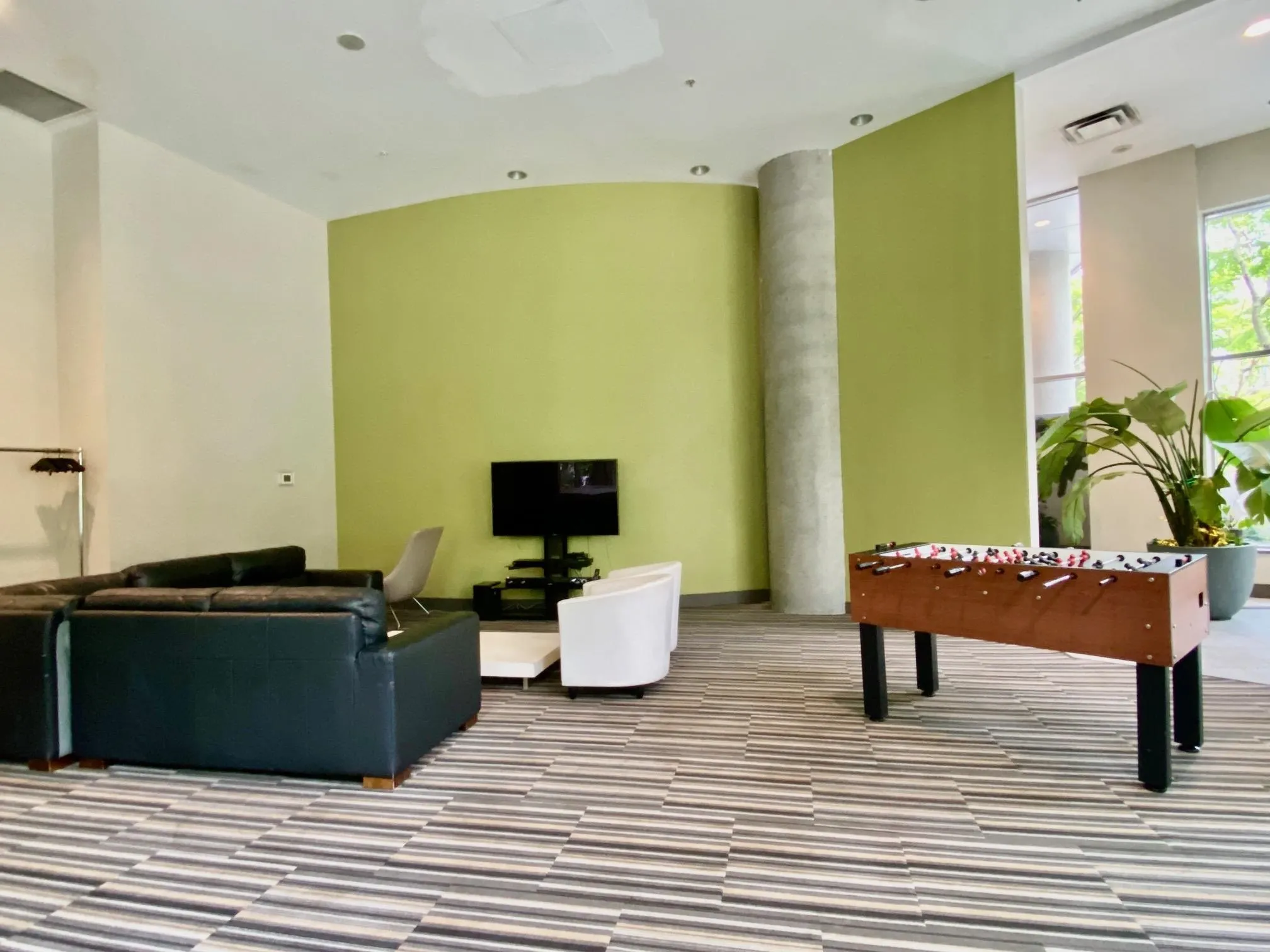 204 1050 Smithe Street