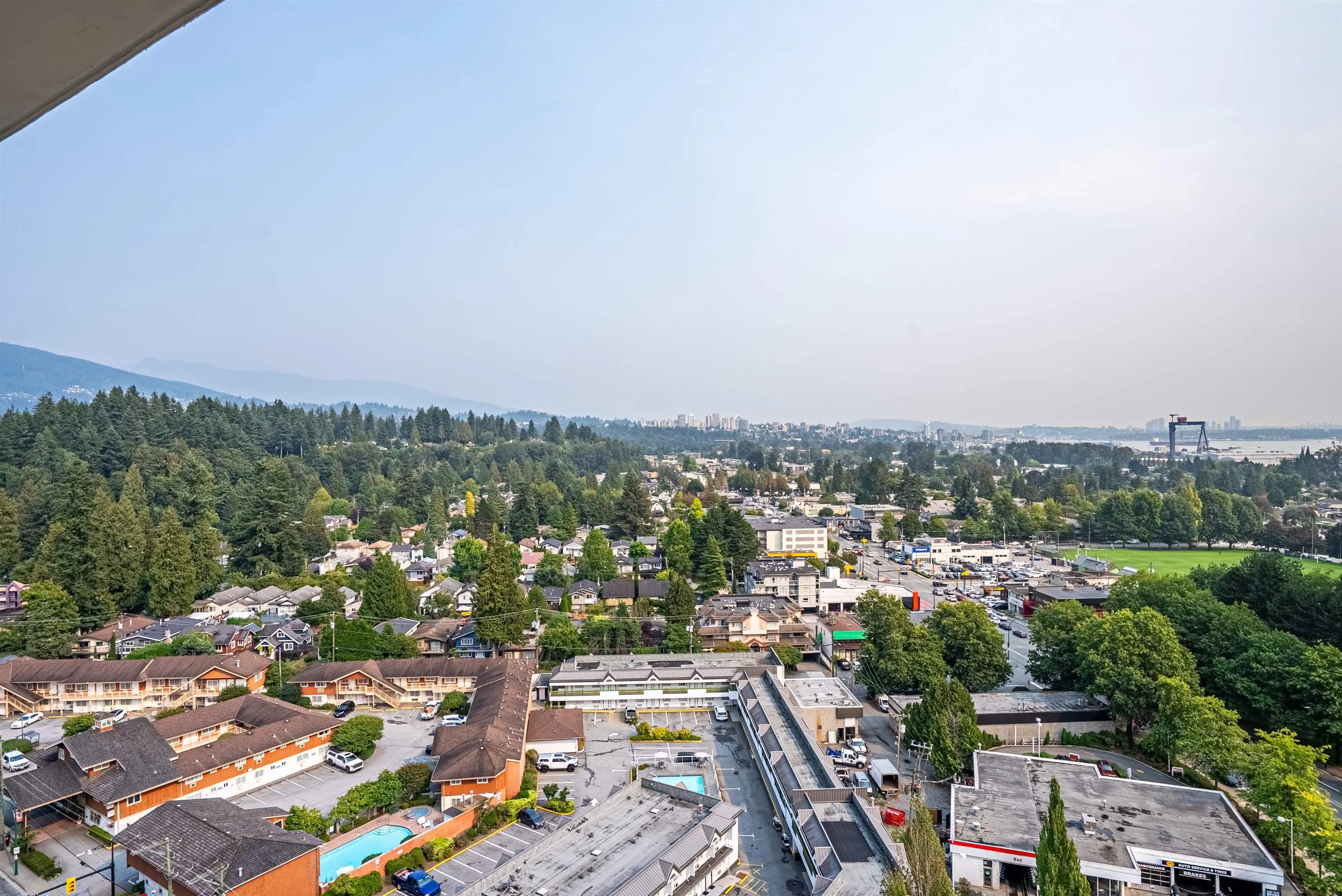 1601 1632 Lions Gate Lane