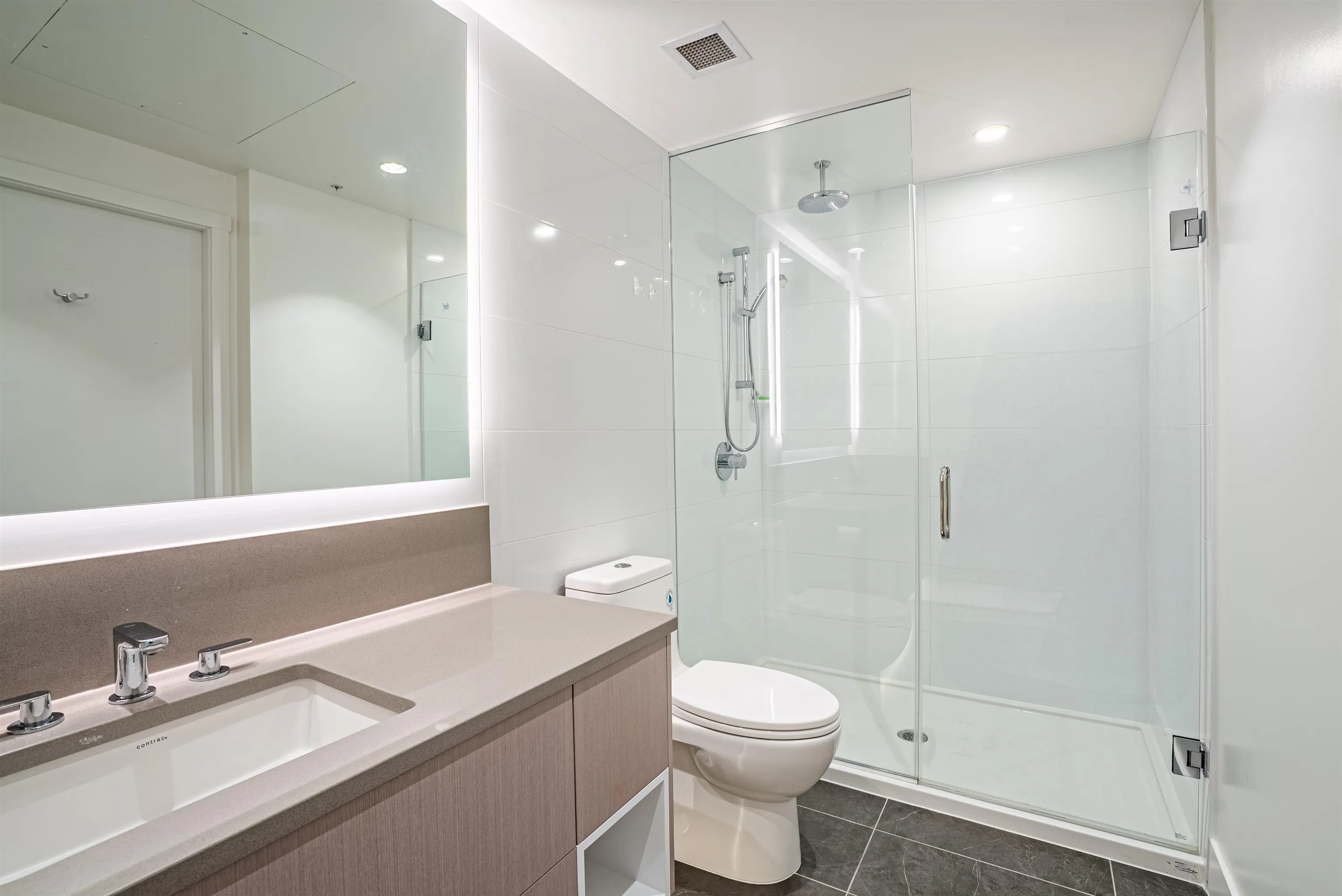 1601 1632 Lions Gate Lane