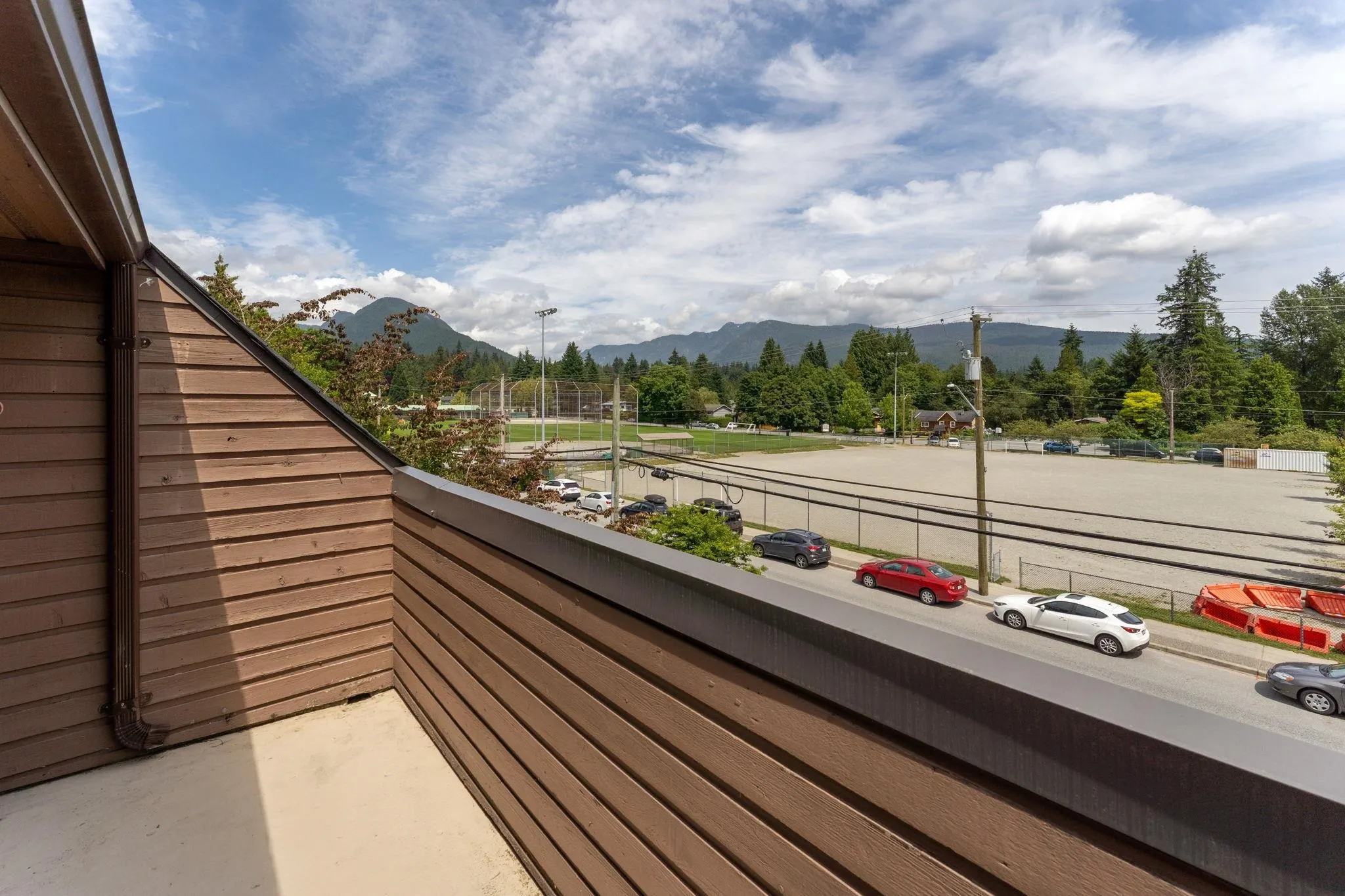 3349 Mountain Highway