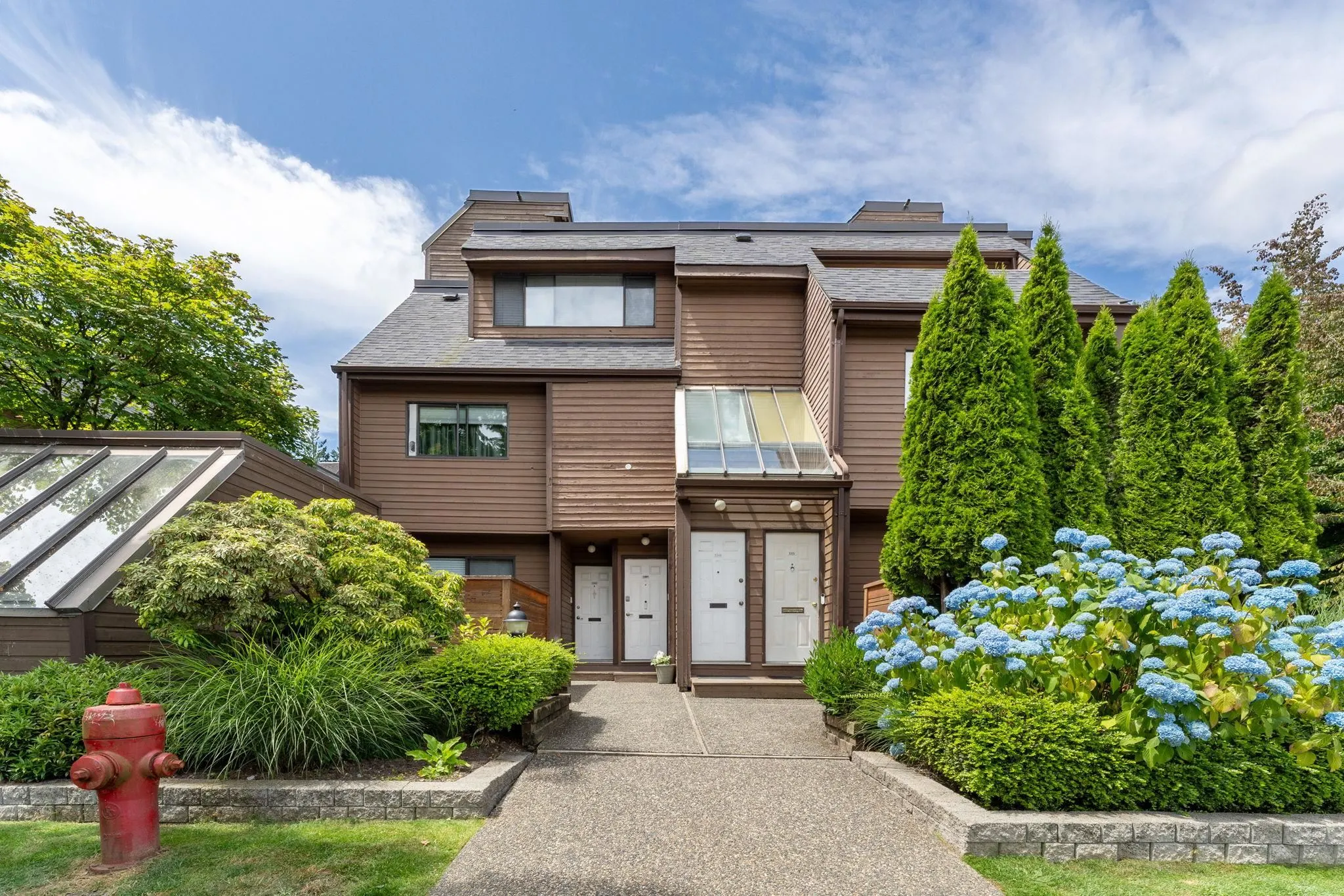 3349 Mountain Highway
