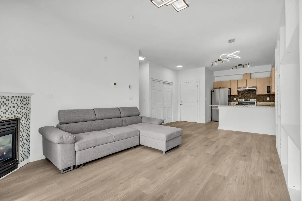211 12083 92a Avenue